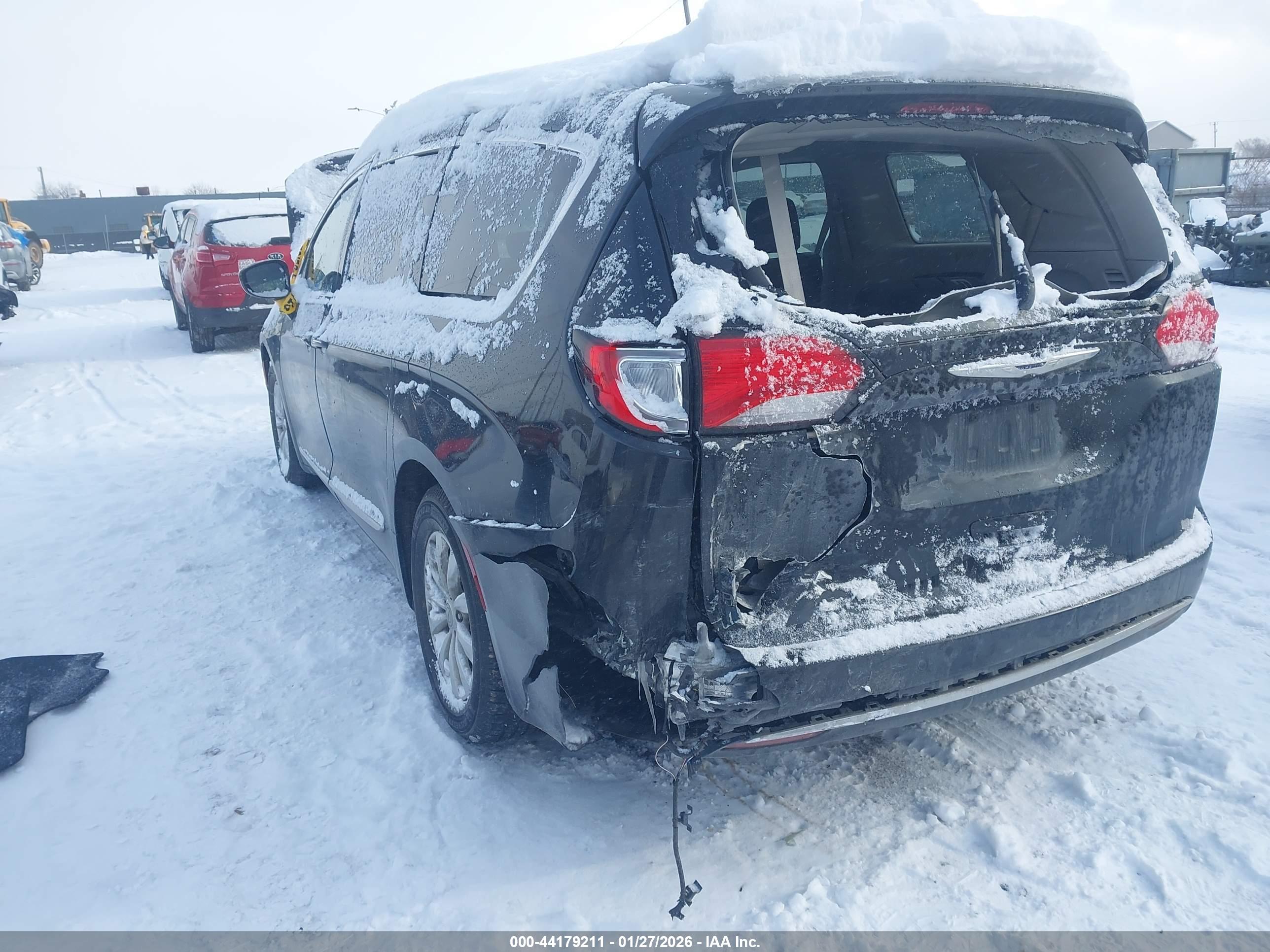 CHRYSLER PACIFICA image 6