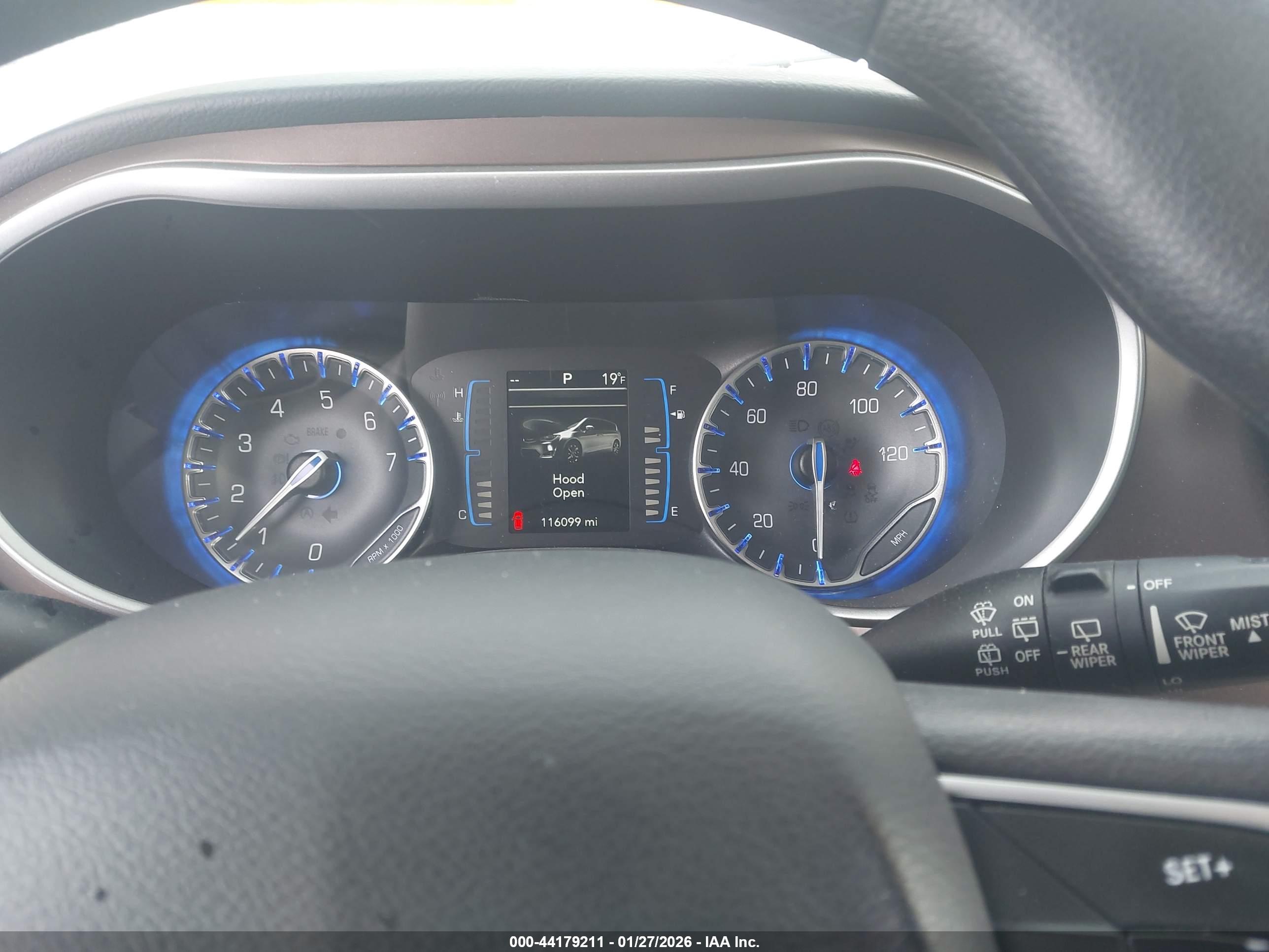 CHRYSLER PACIFICA image 7