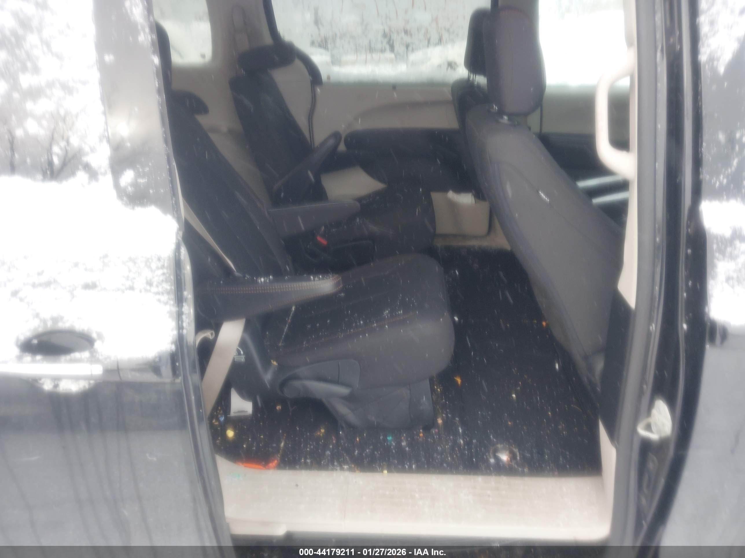 CHRYSLER PACIFICA image 8
