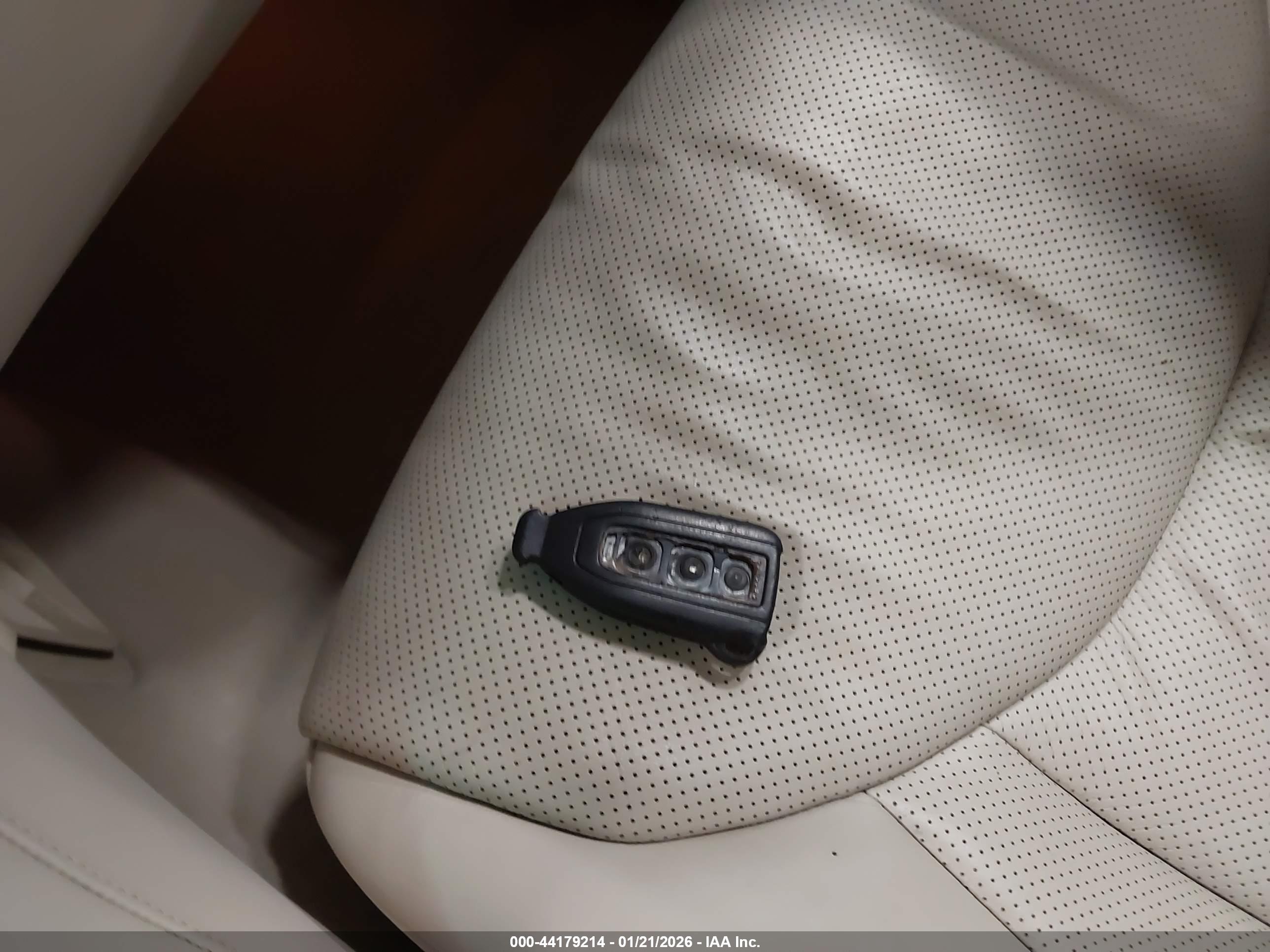 LEXUS LS image 11