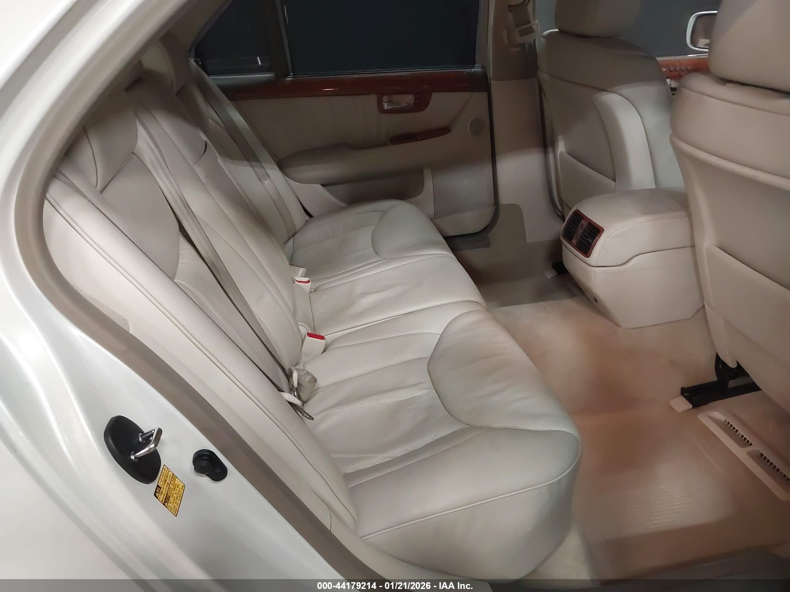 LEXUS LS image 8