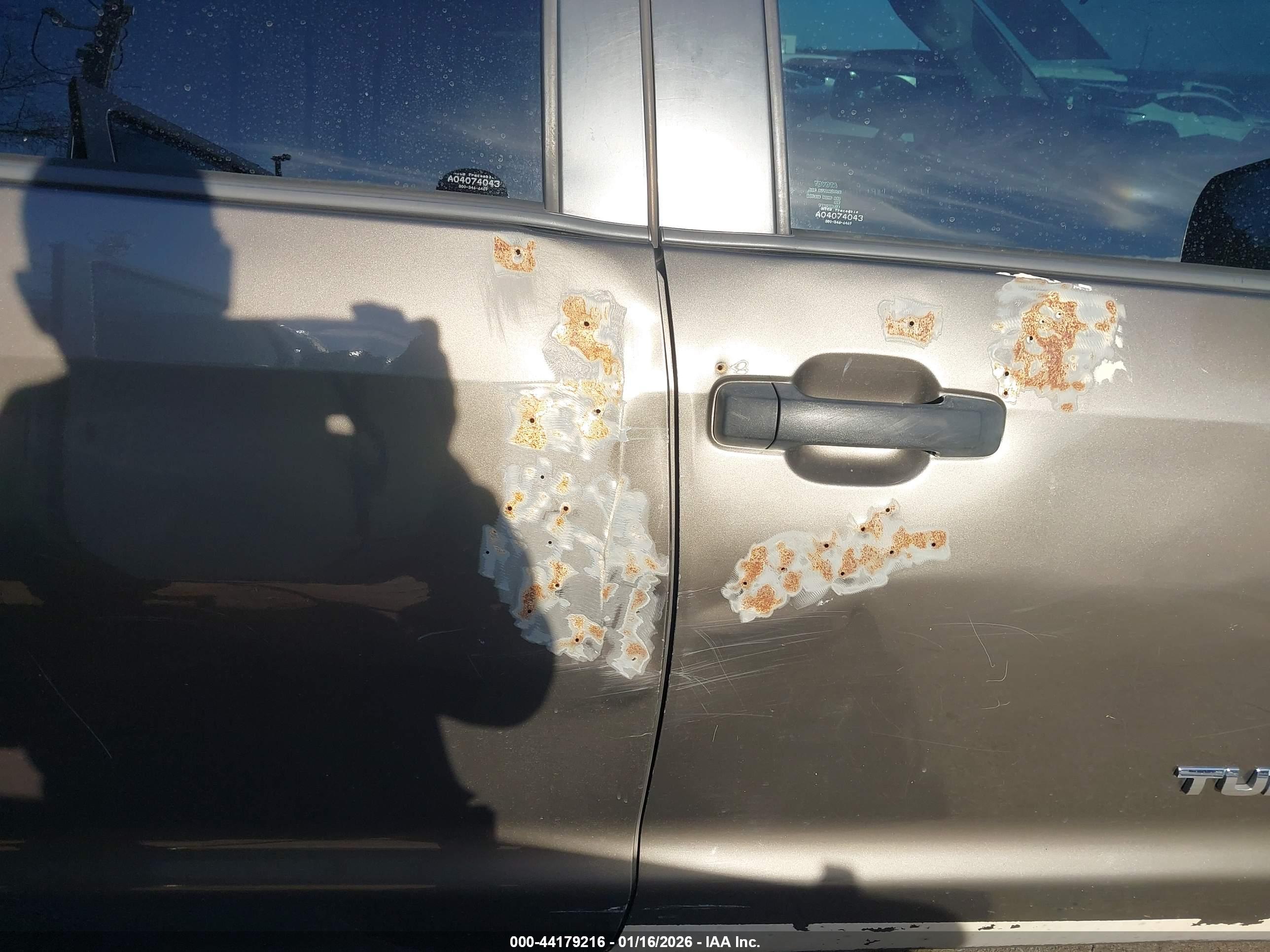 TOYOTA TUNDRA image 6