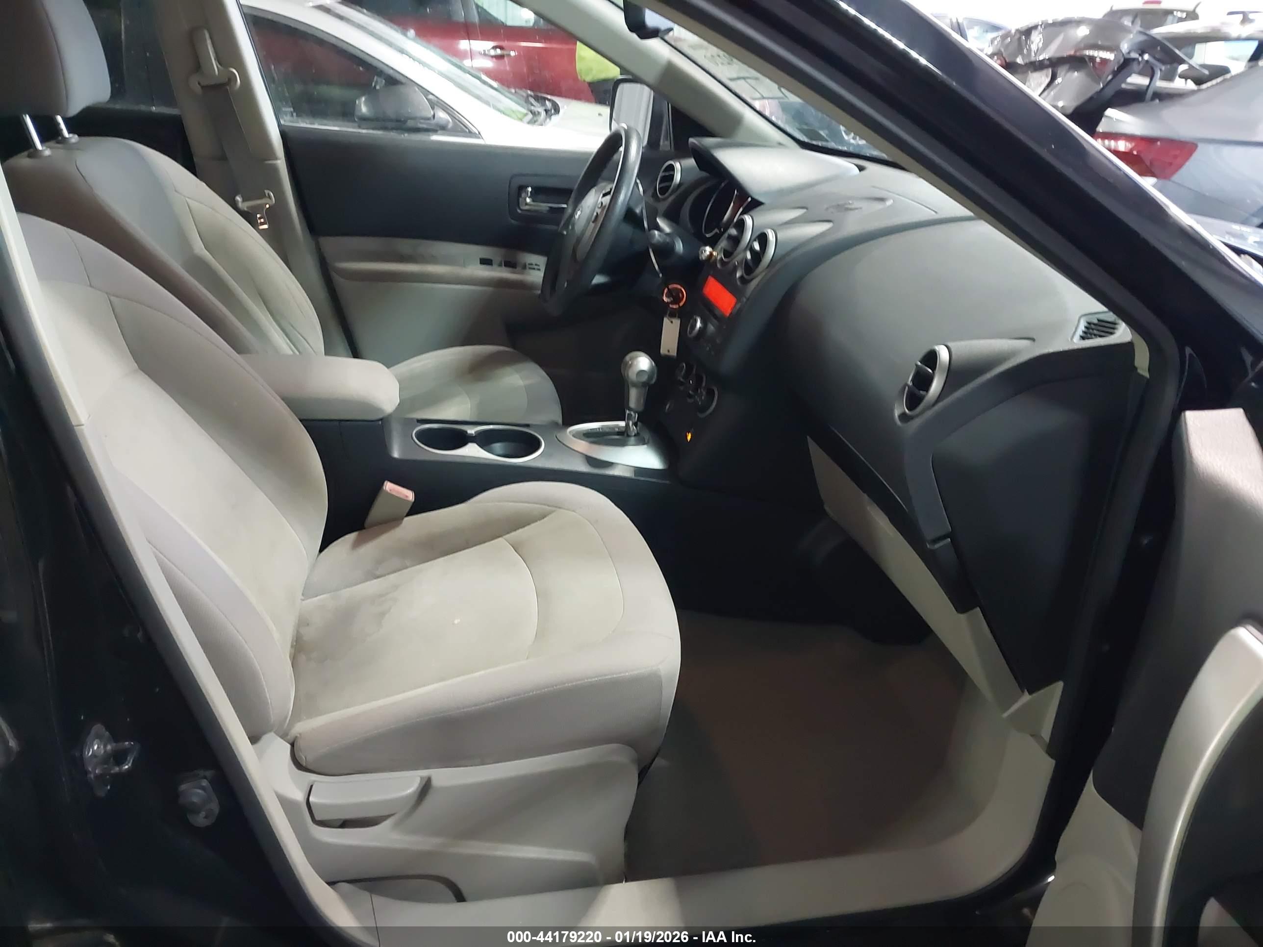 NISSAN ROGUE image 5