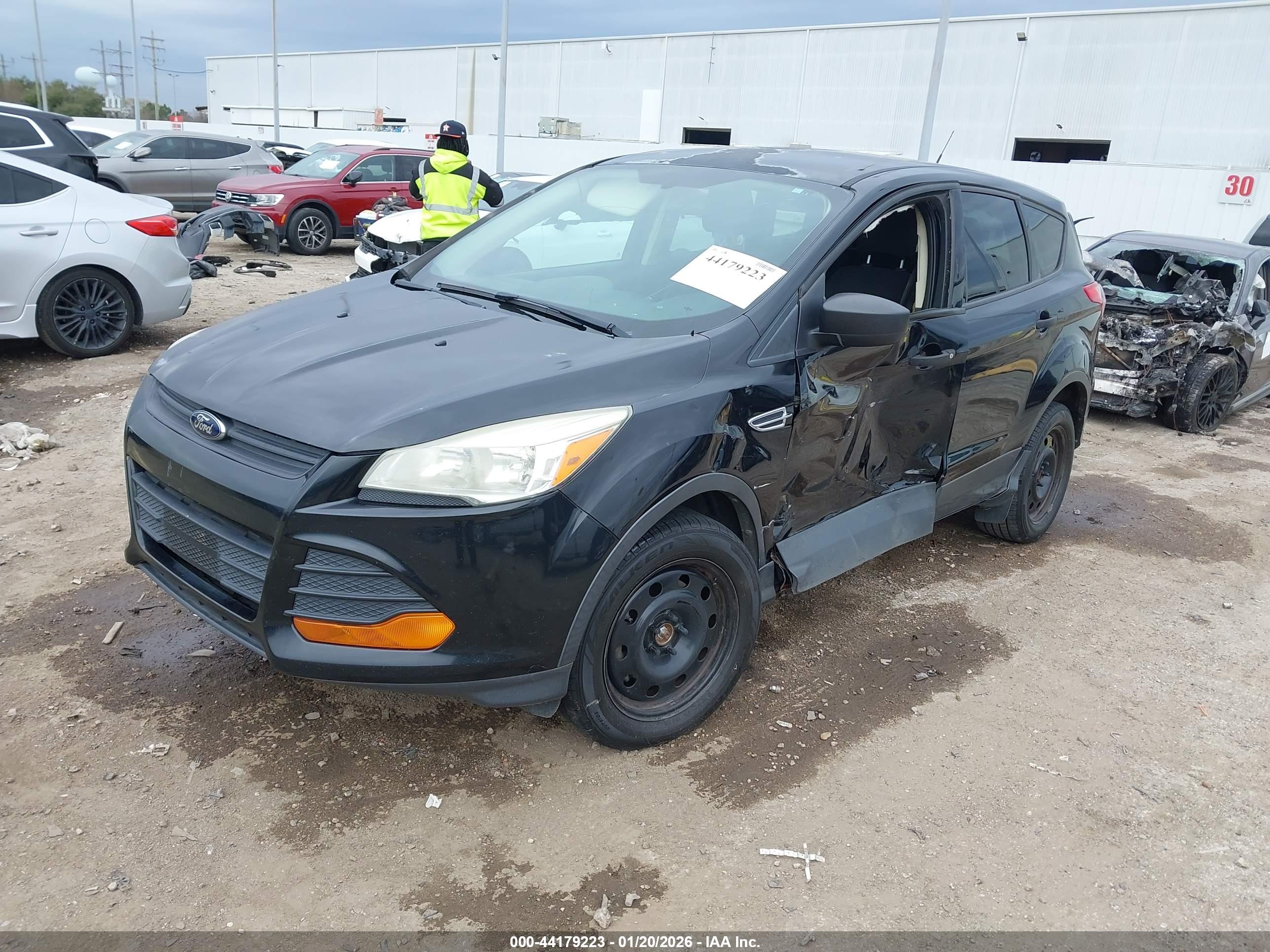FORD ESCAPE image 2