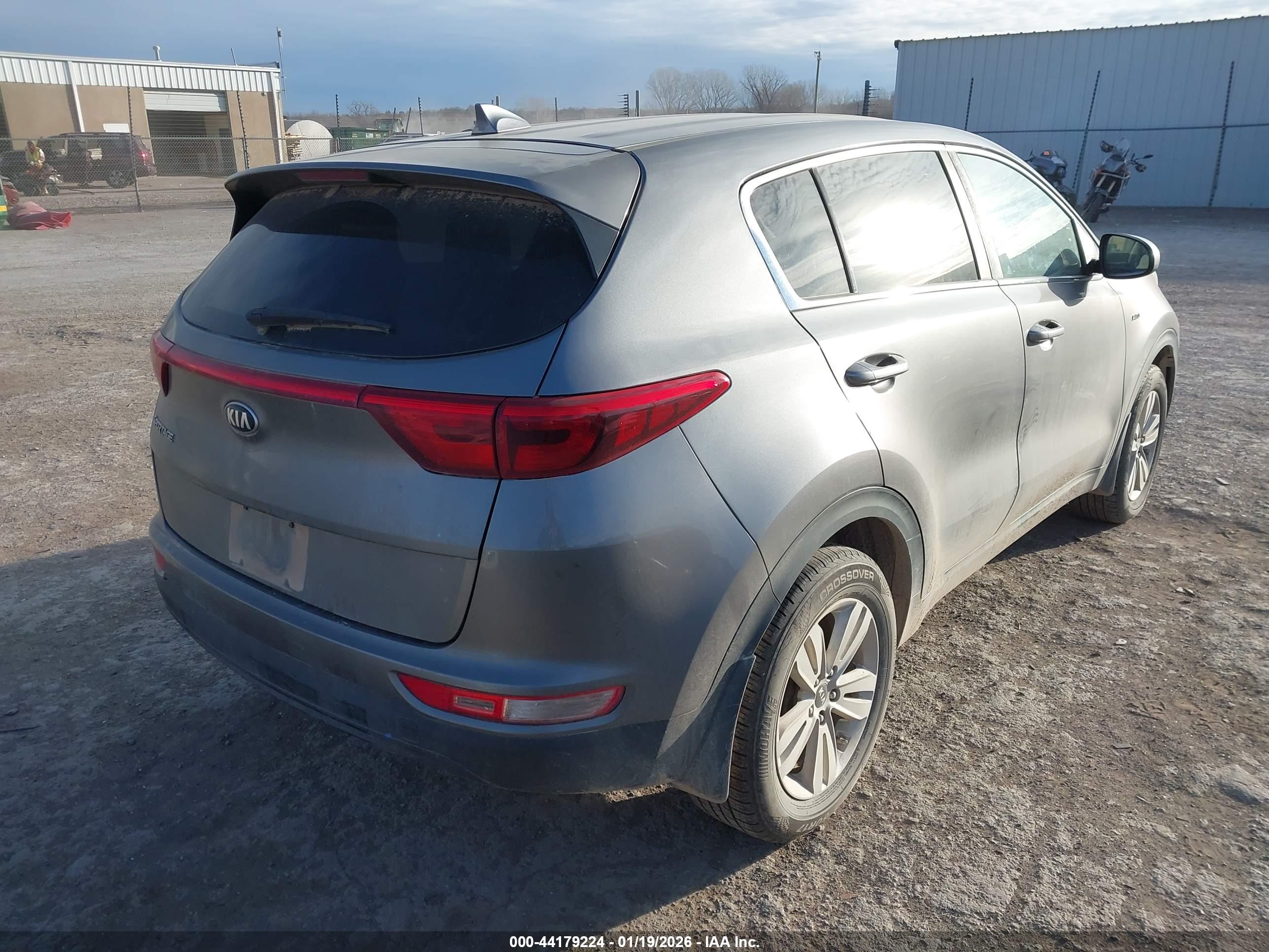 KIA SPORTAGE image 4