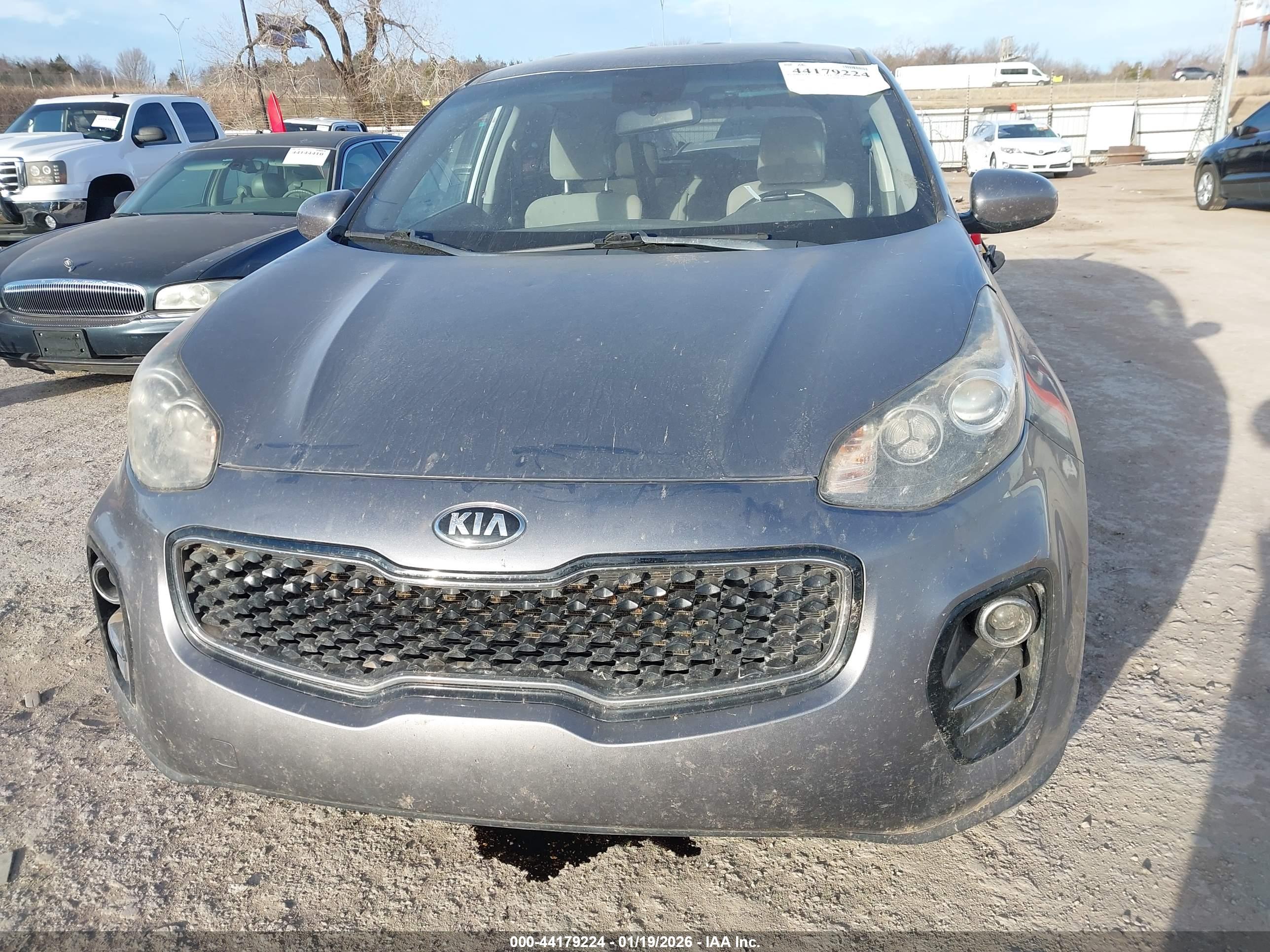 KIA SPORTAGE image 6