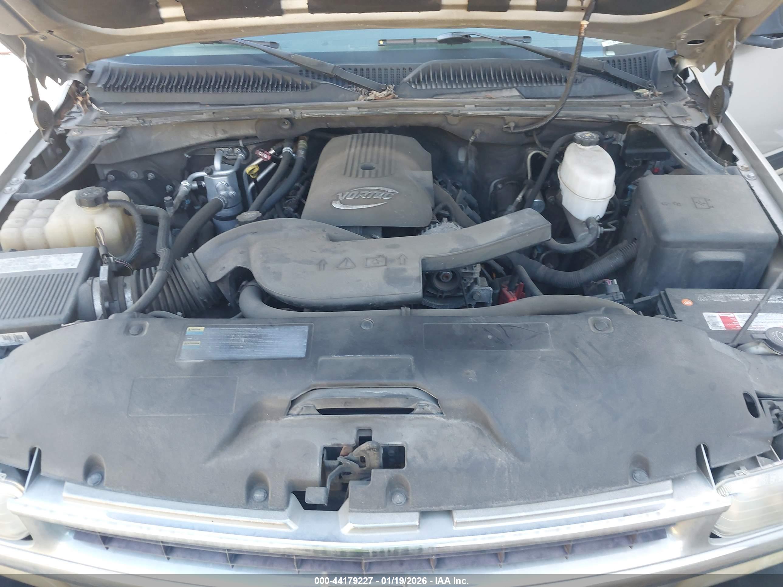 CHEVROLET TAHOE image 10