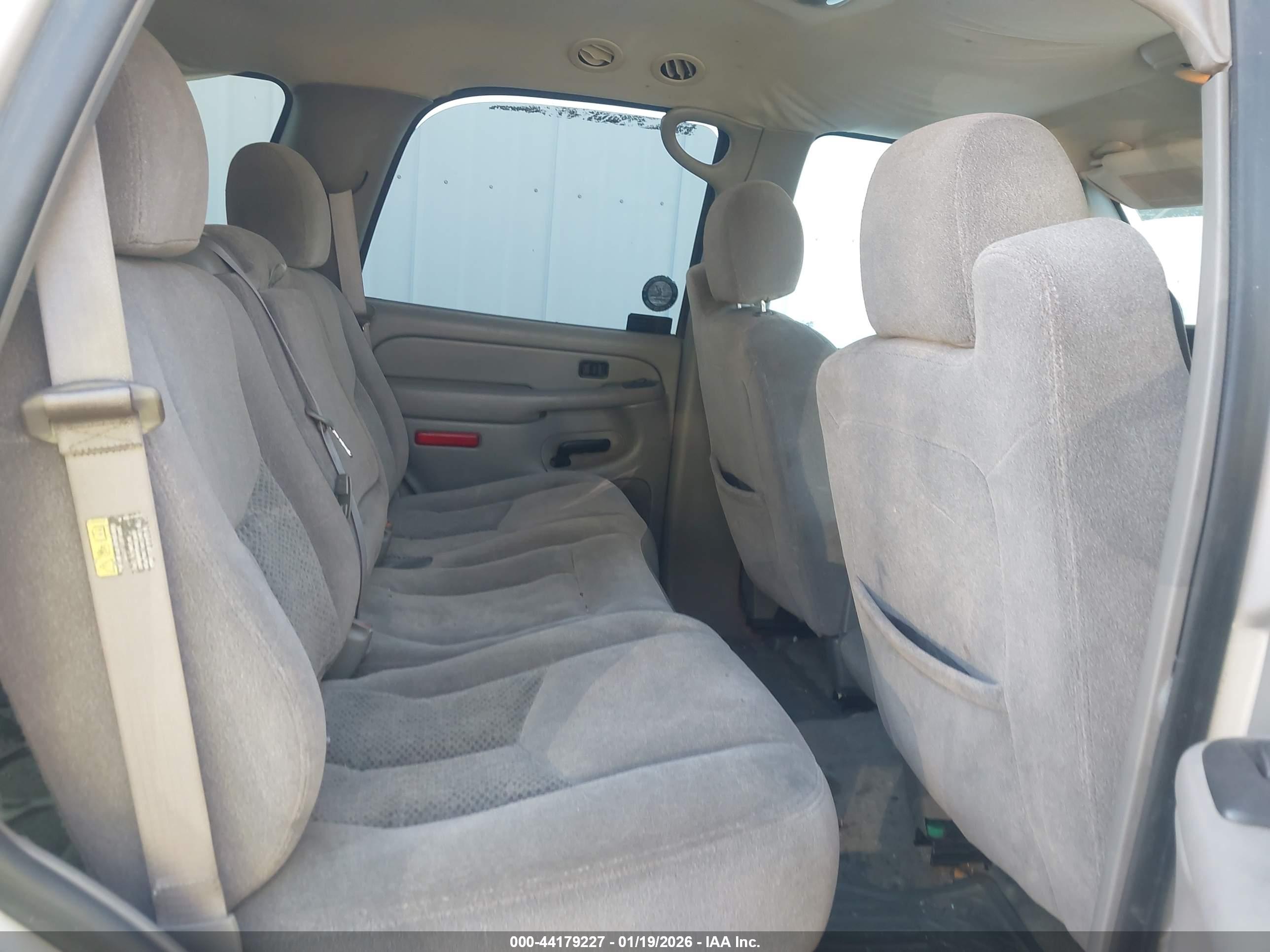 CHEVROLET TAHOE image 8