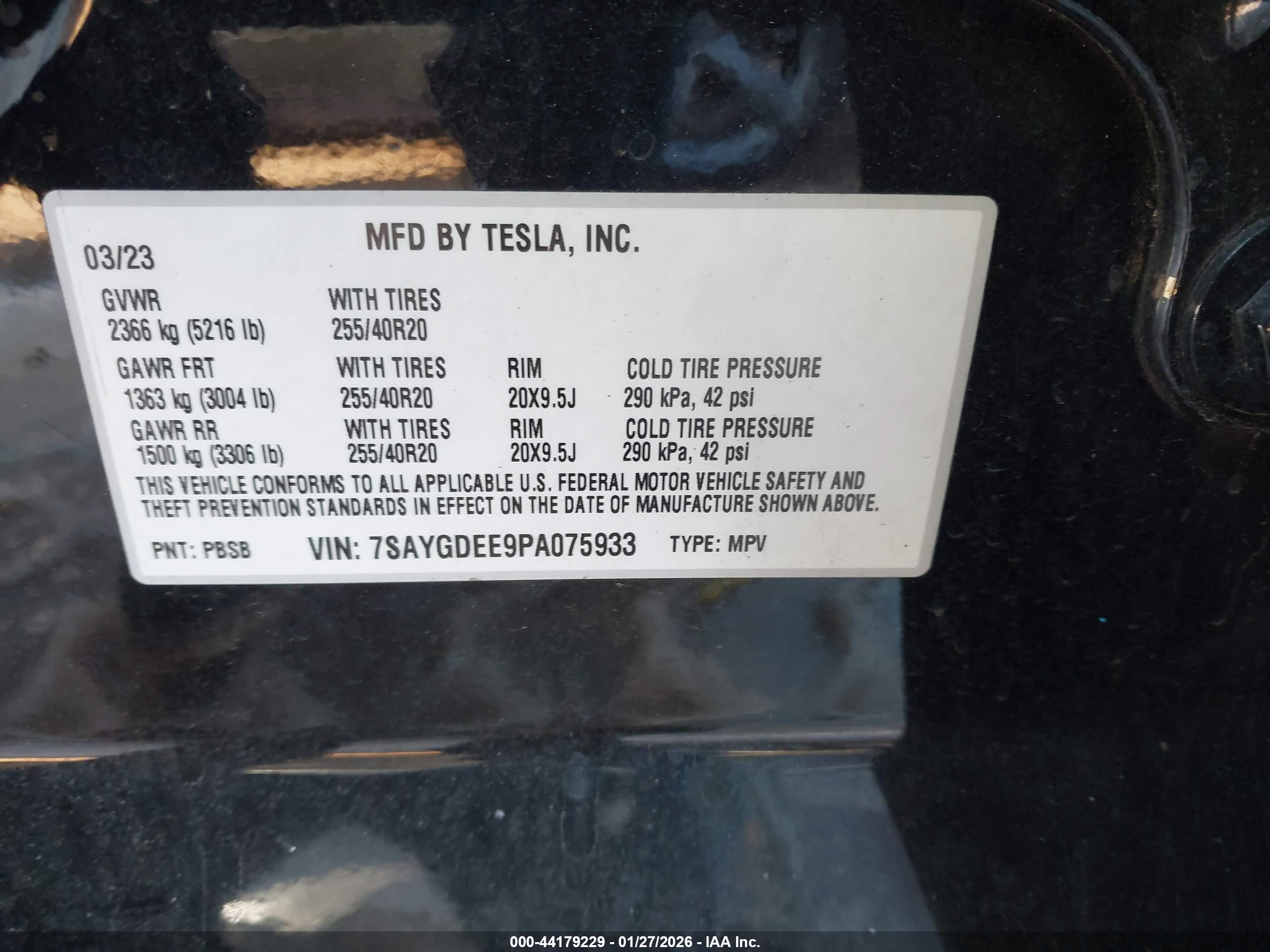 TESLA MODEL image 9