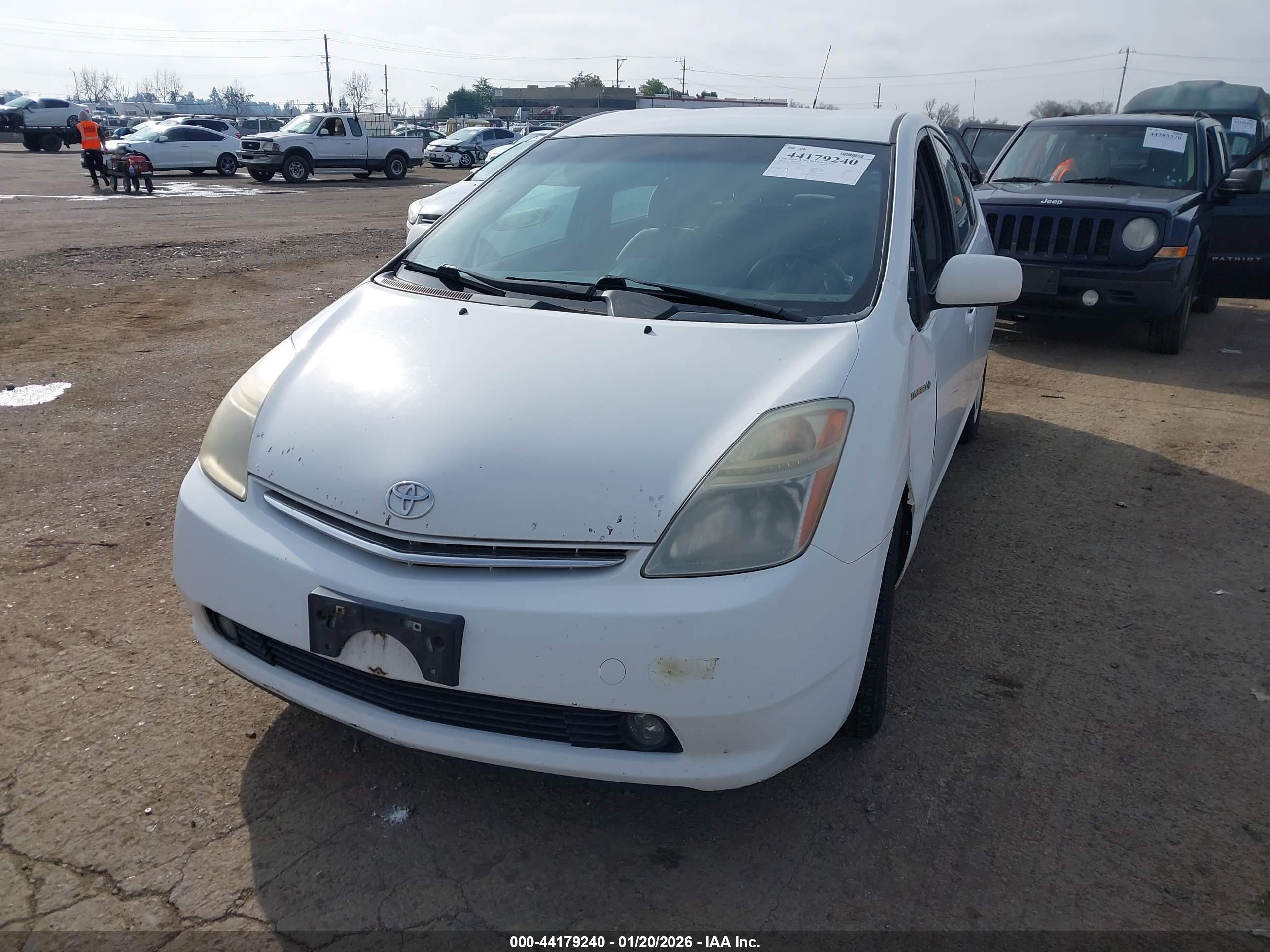 TOYOTA PRIUS image 2