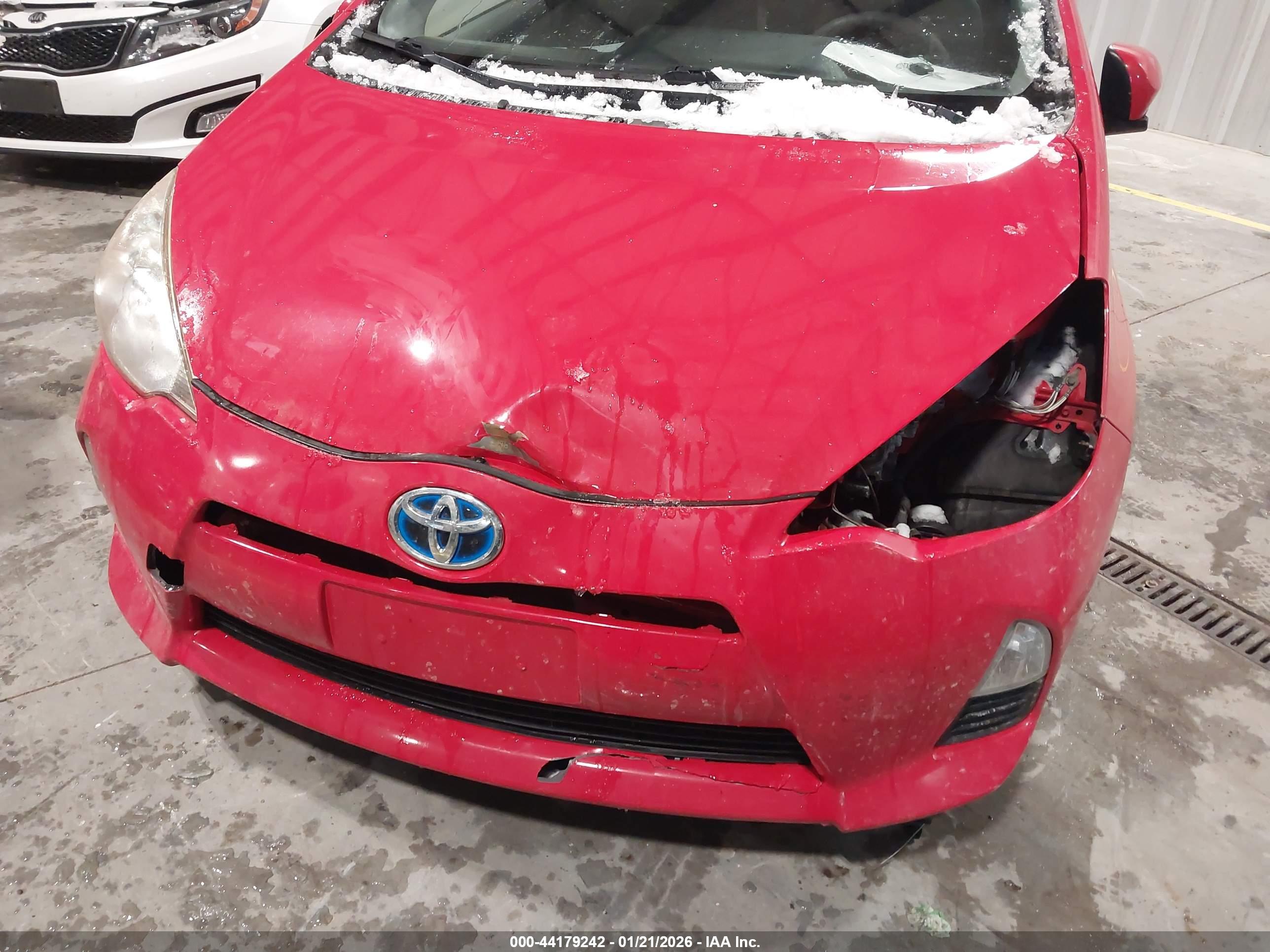 TOYOTA PRIUS image 6