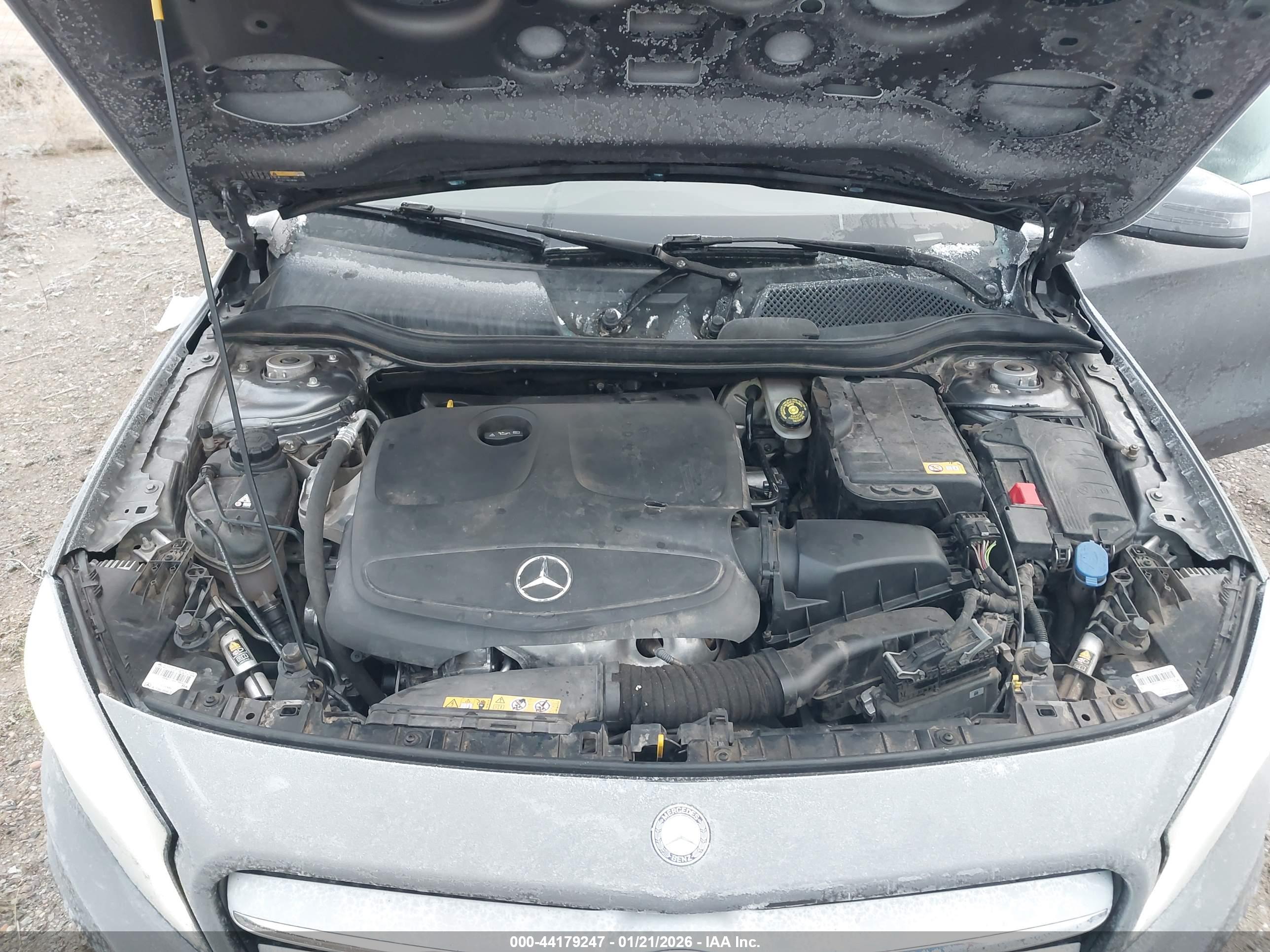 MERCEDES-BENZ GLA image 10