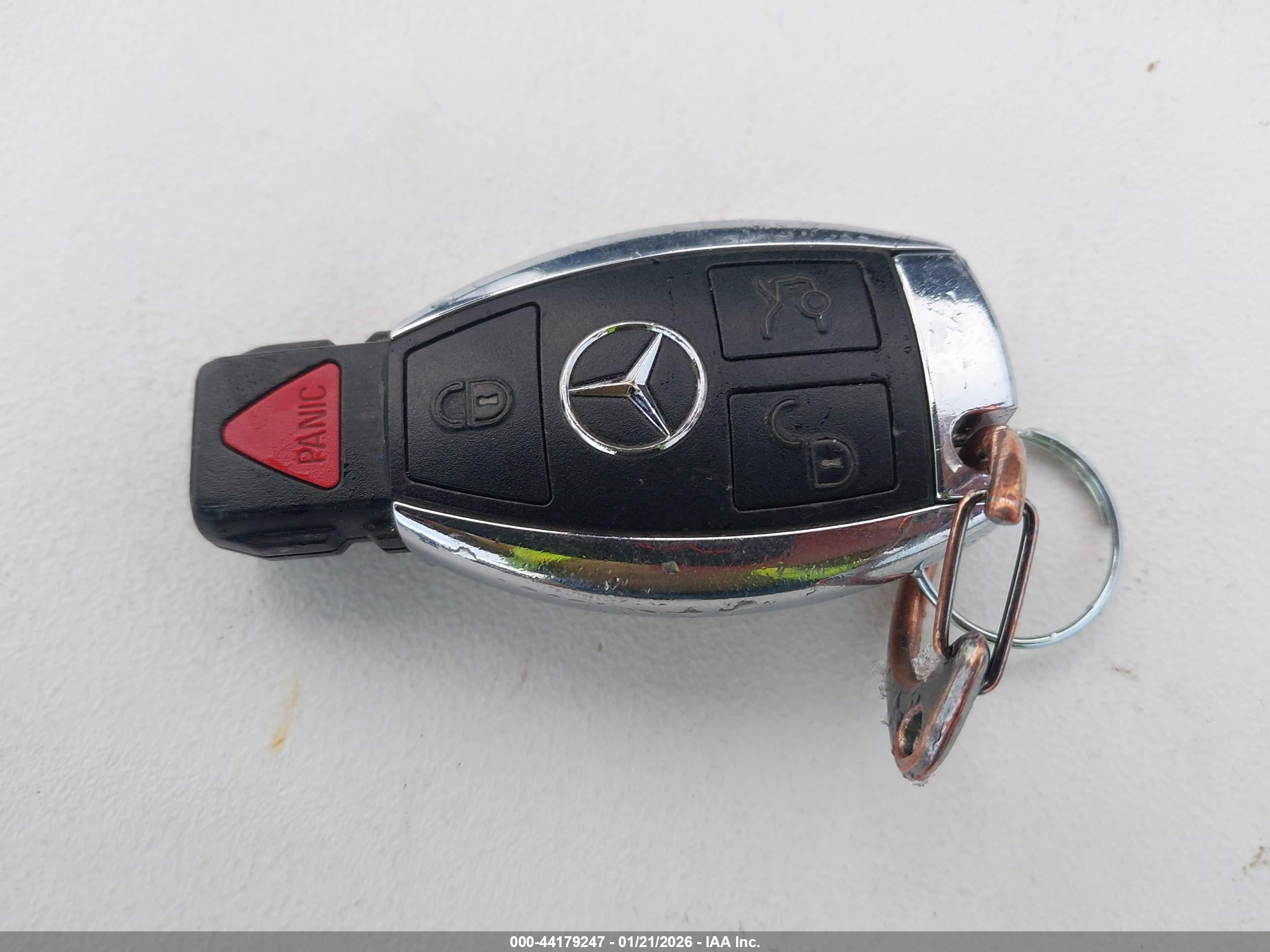 MERCEDES-BENZ GLA image 11