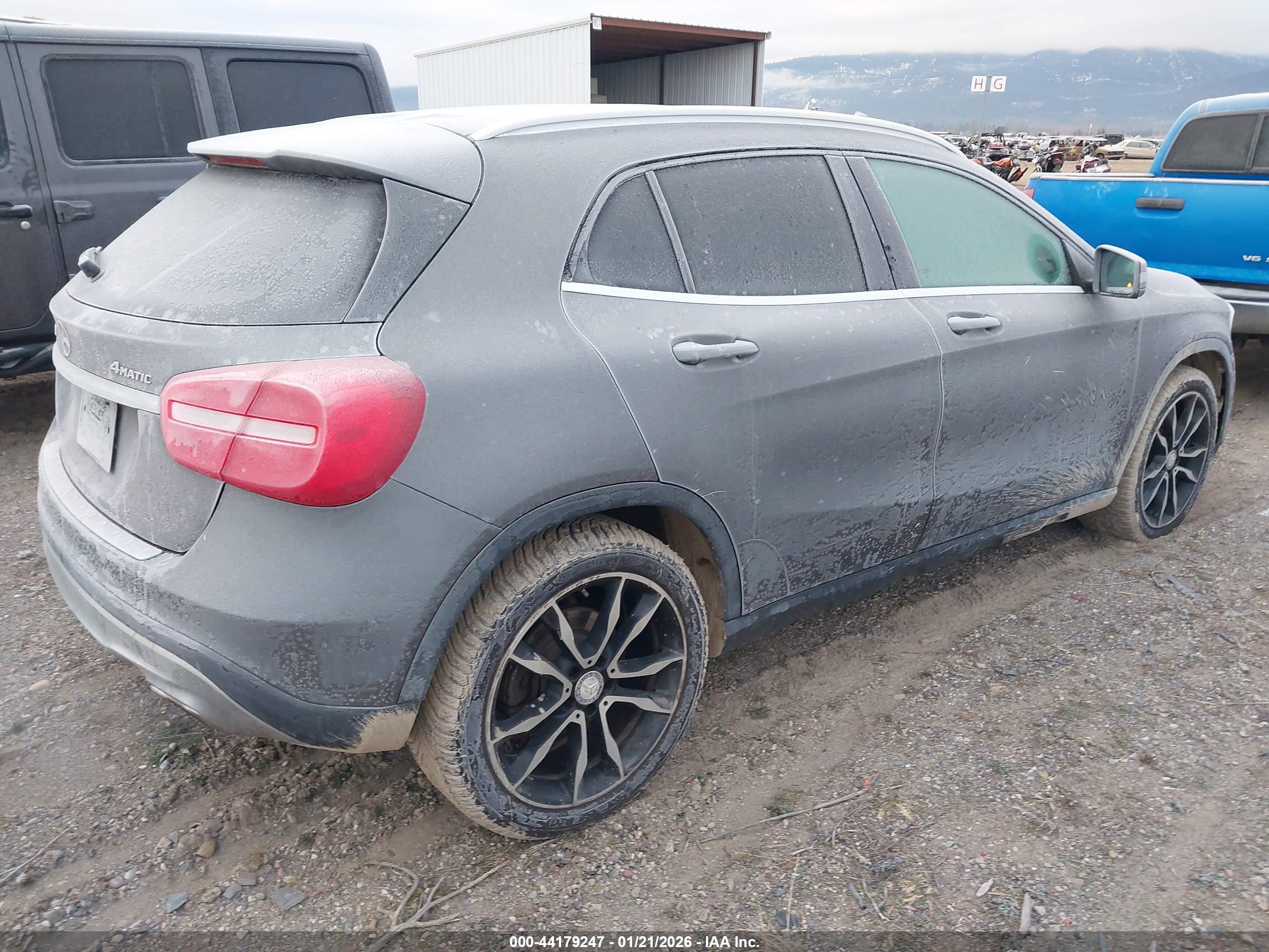 MERCEDES-BENZ GLA image 4