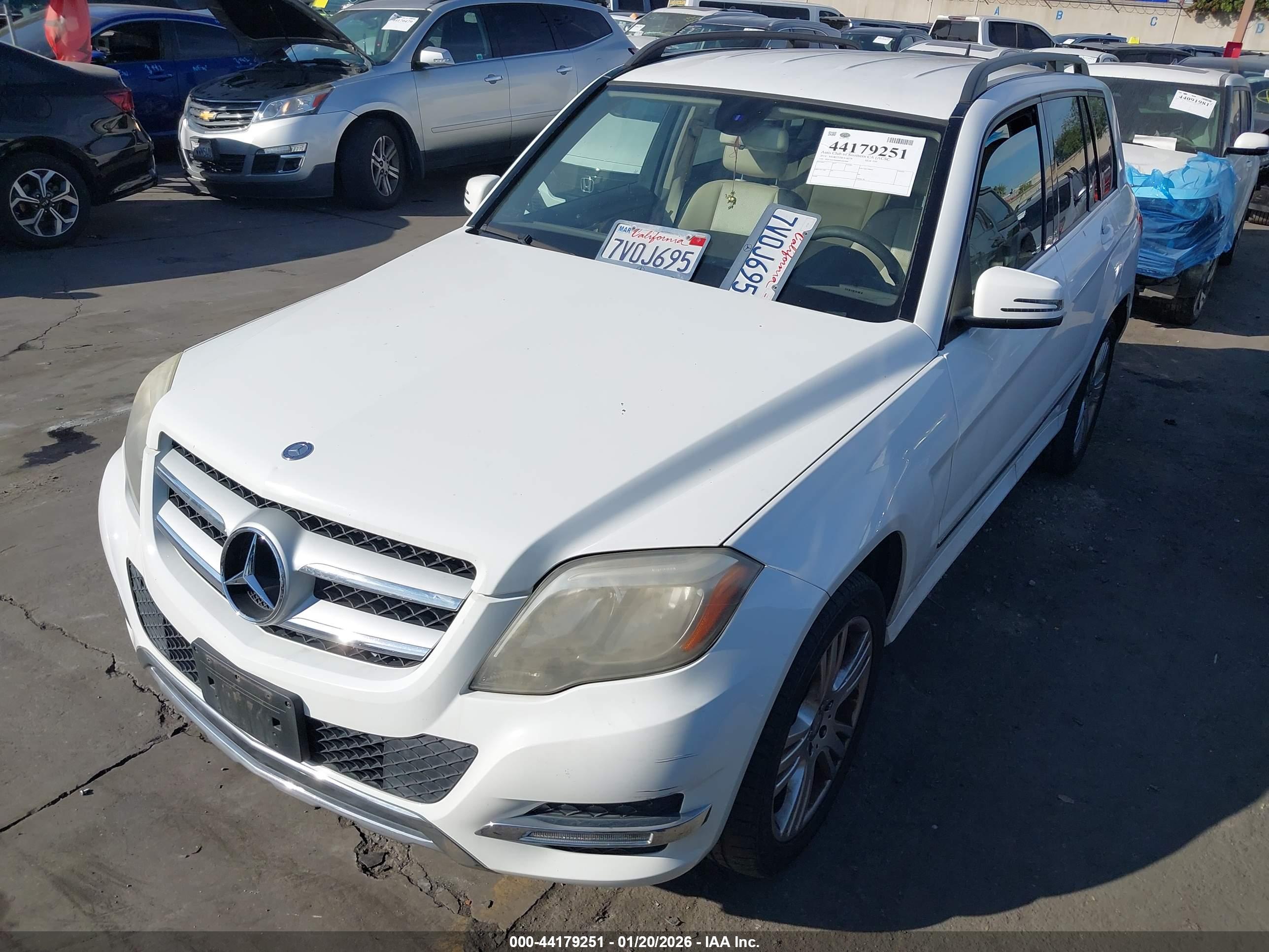 MERCEDES-BENZ GLK image 2