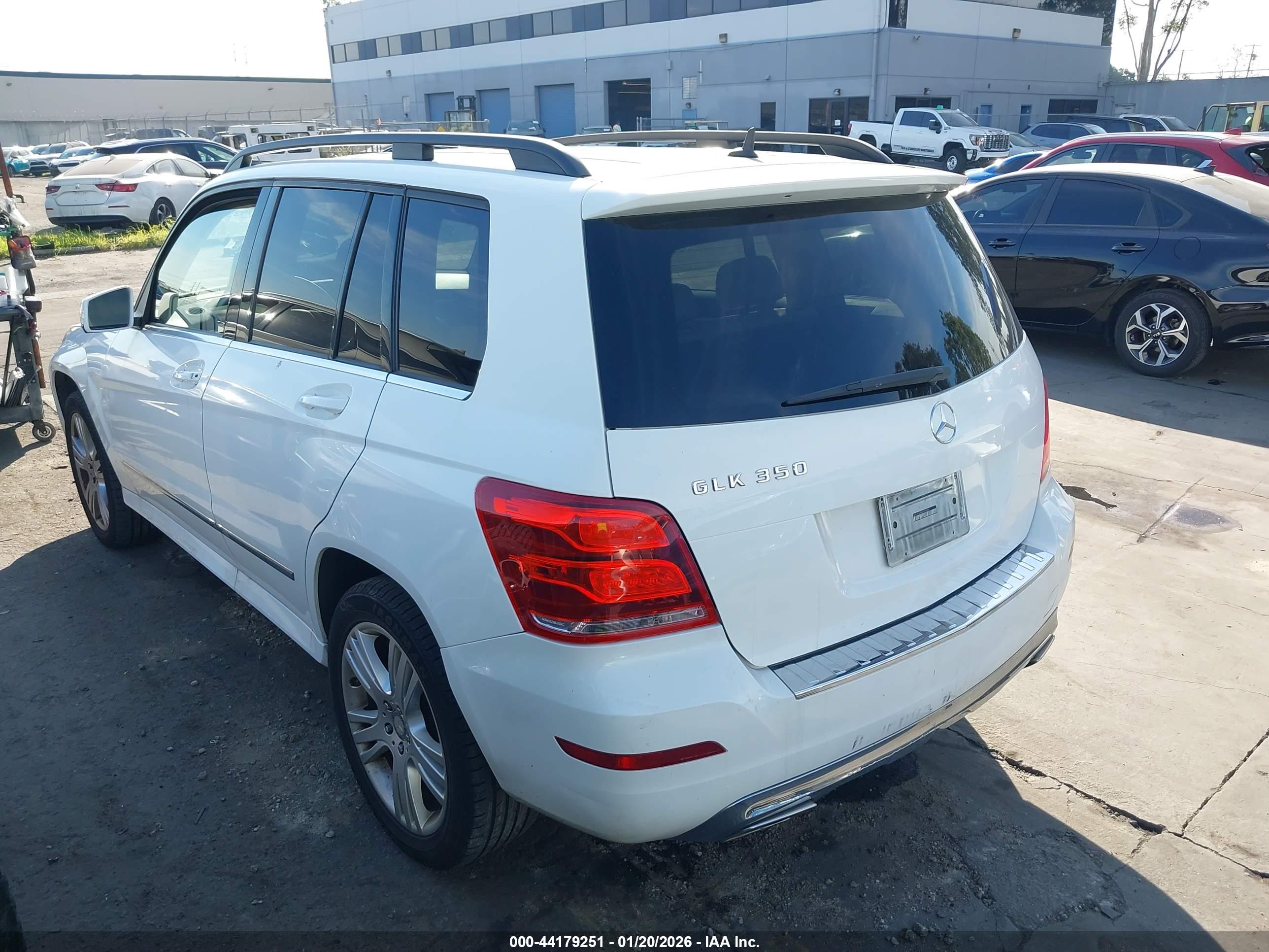 MERCEDES-BENZ GLK image 3