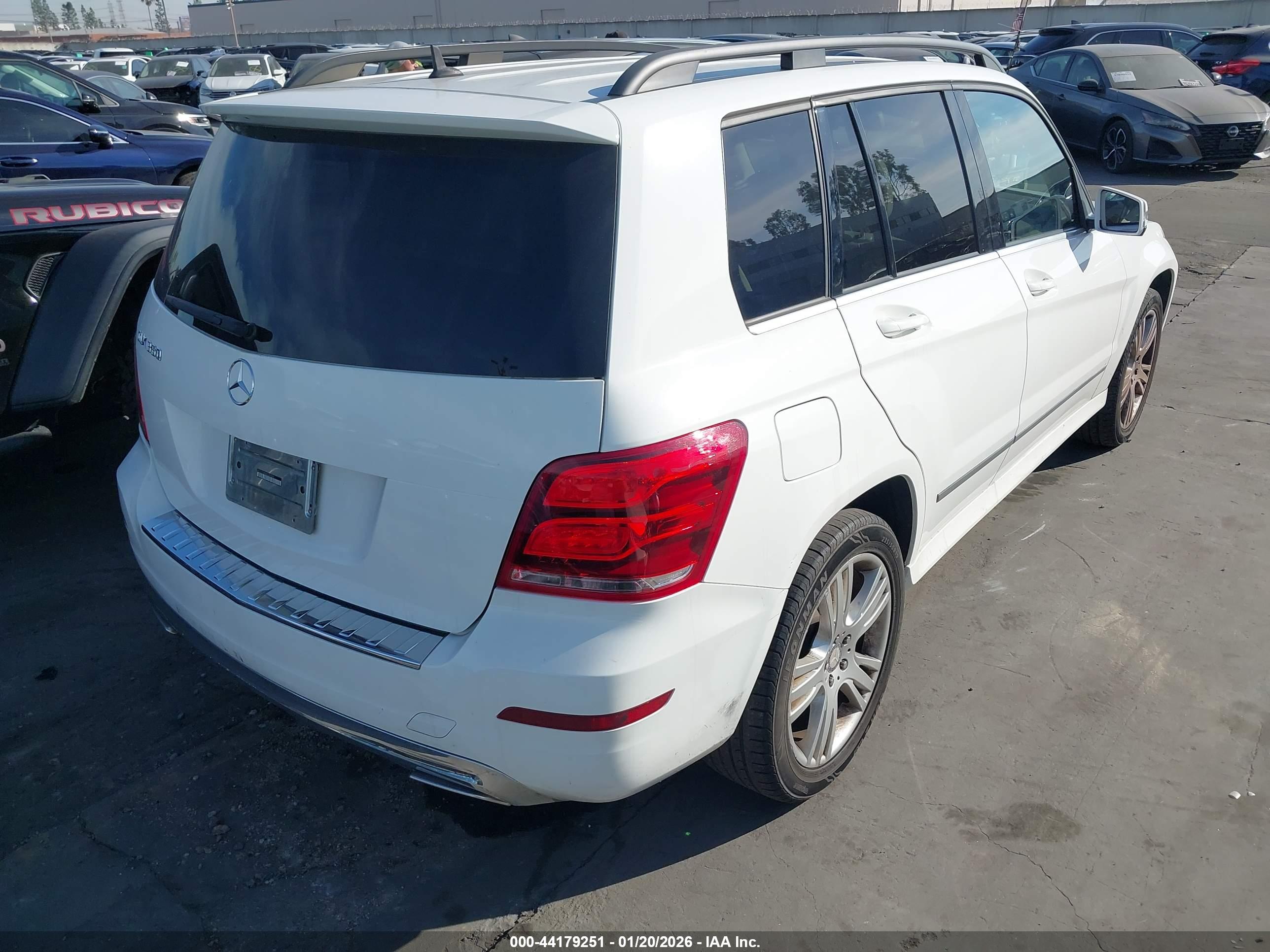 MERCEDES-BENZ GLK image 4