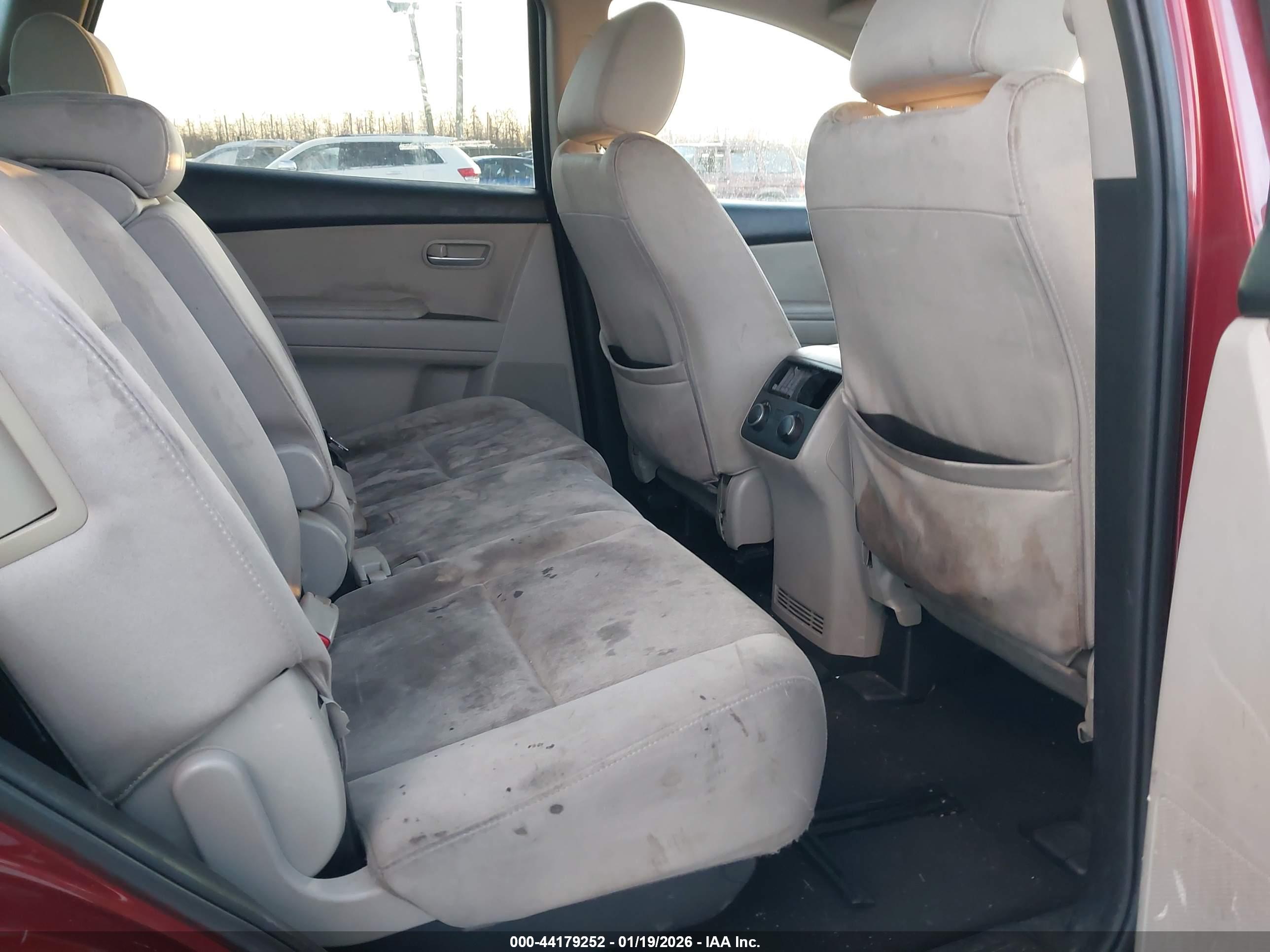 MAZDA CX-9 image 8