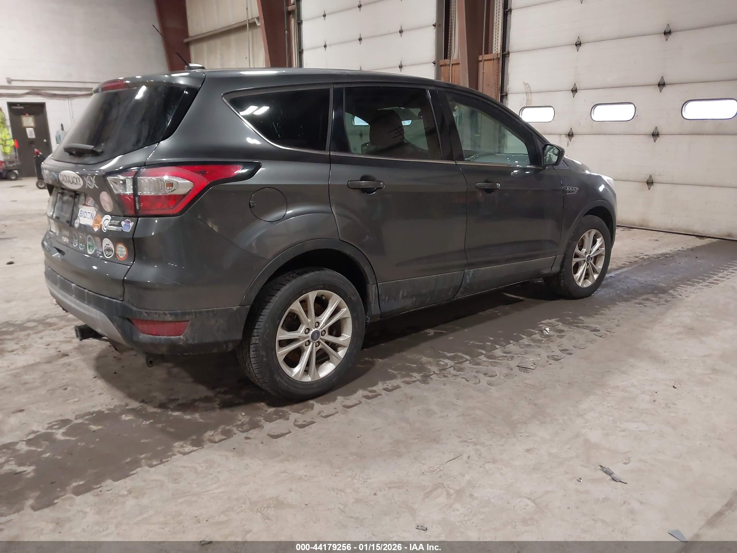 FORD ESCAPE image 4