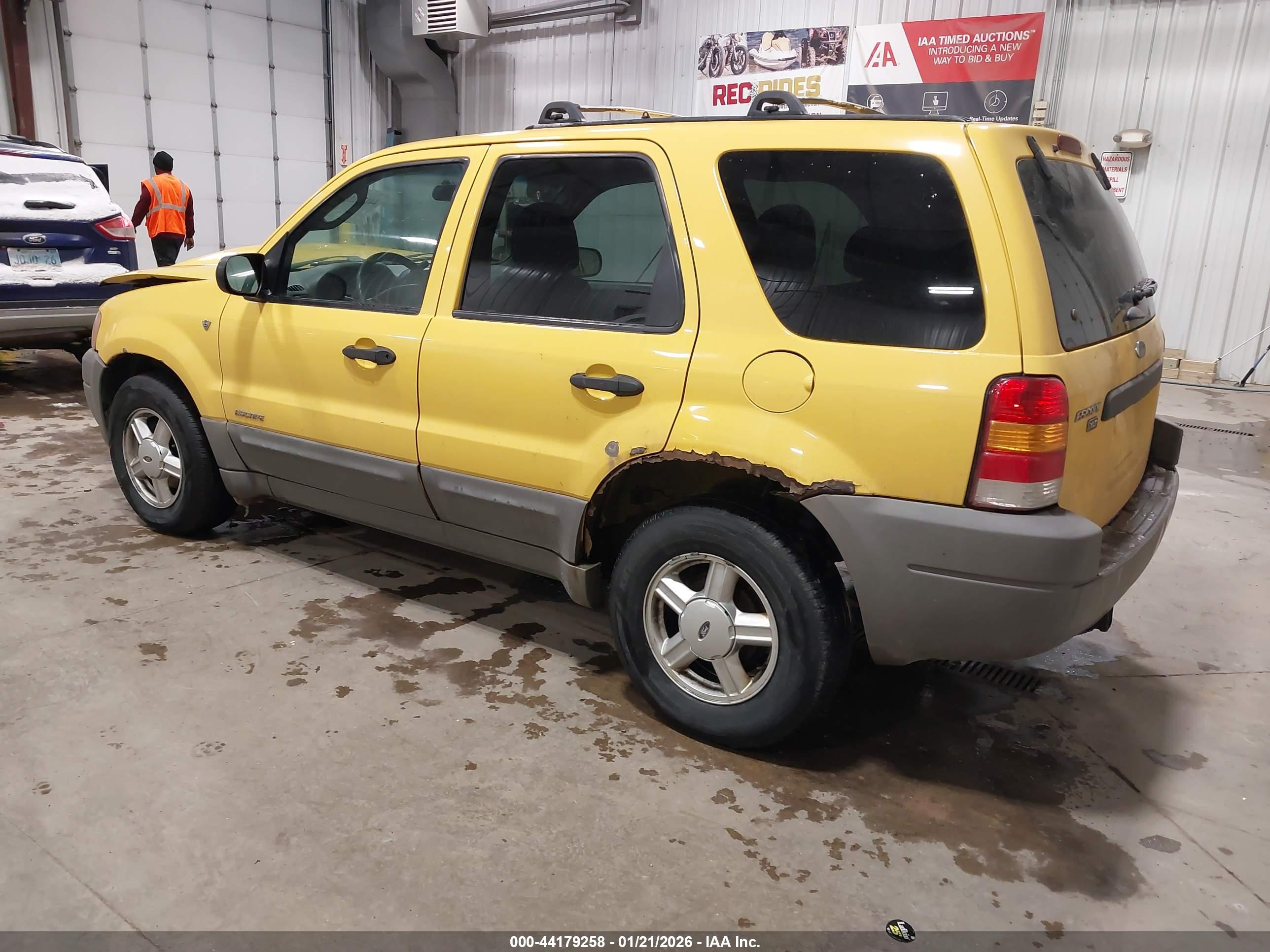 FORD ESCAPE image 3