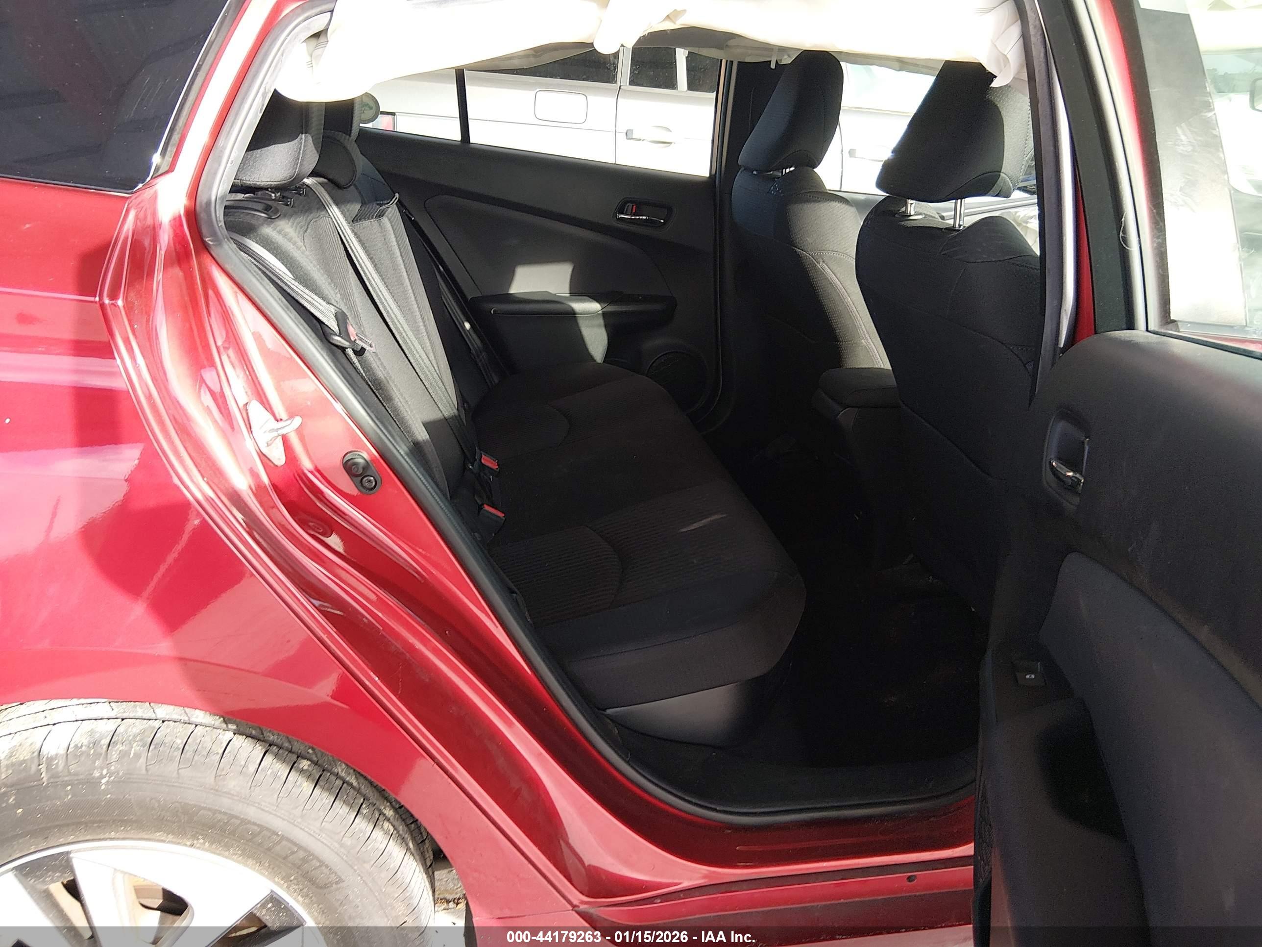 TOYOTA PRIUS image 8