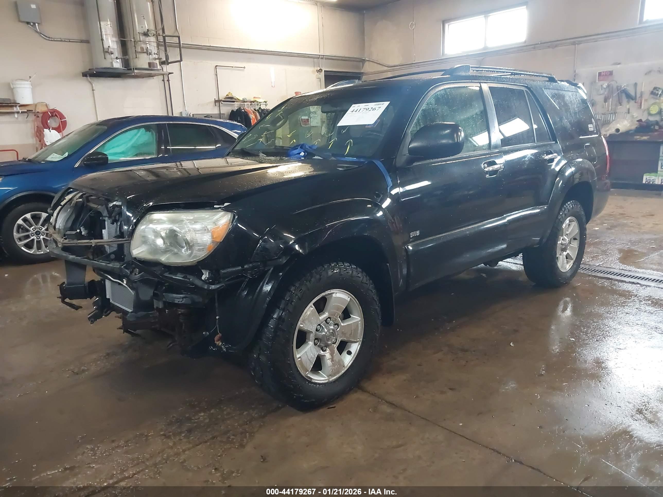 TOYOTA 4RUNNER image 2