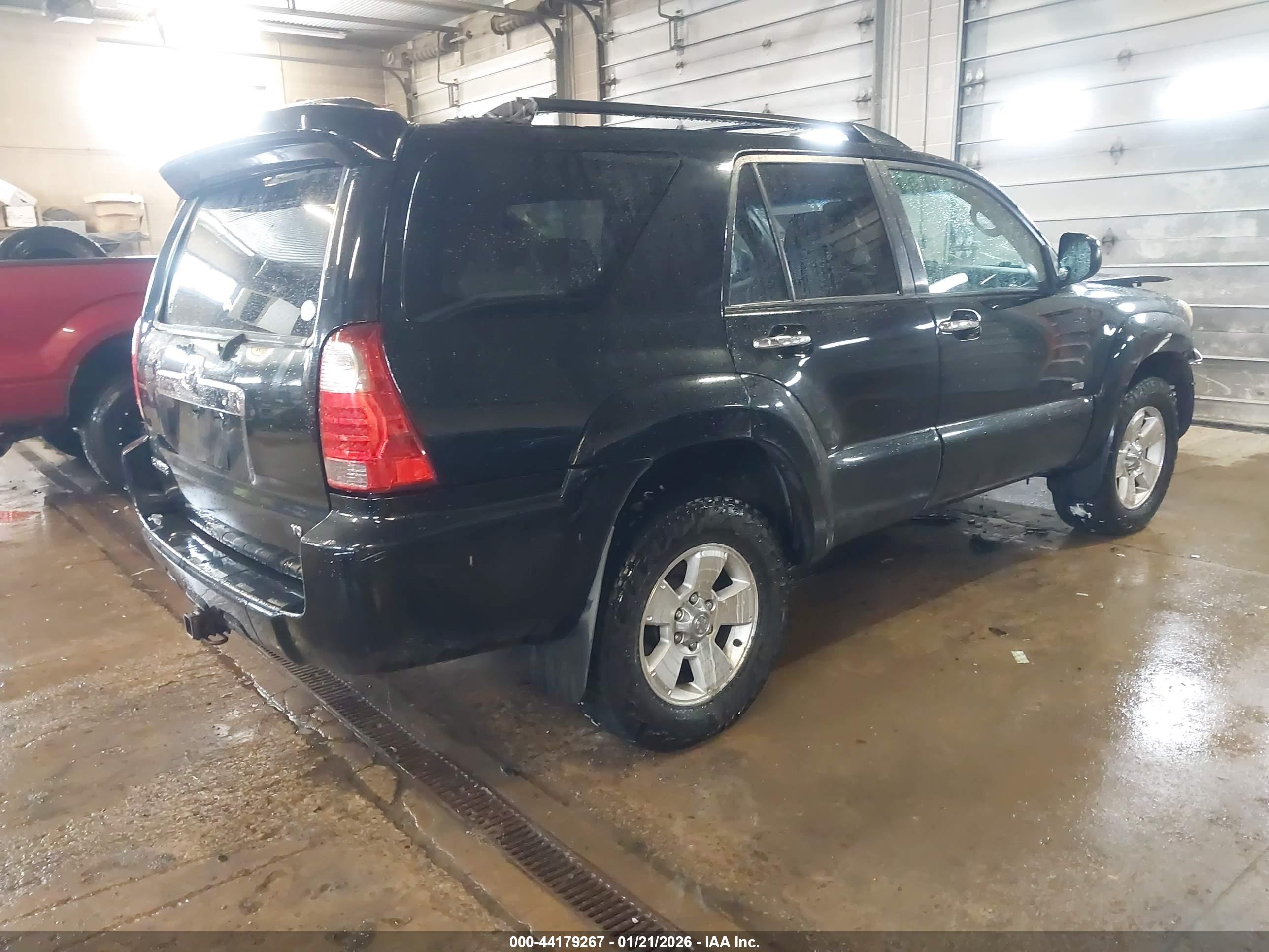 TOYOTA 4RUNNER image 4