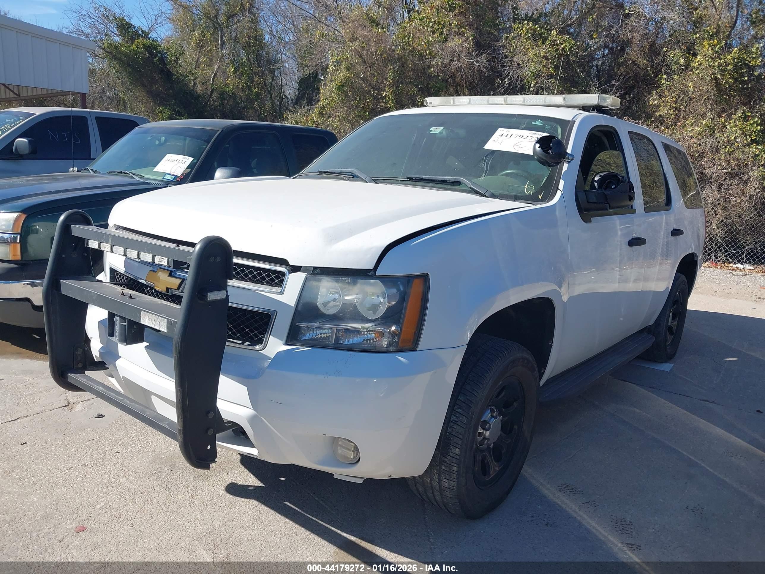 CHEVROLET TAHOE image 2
