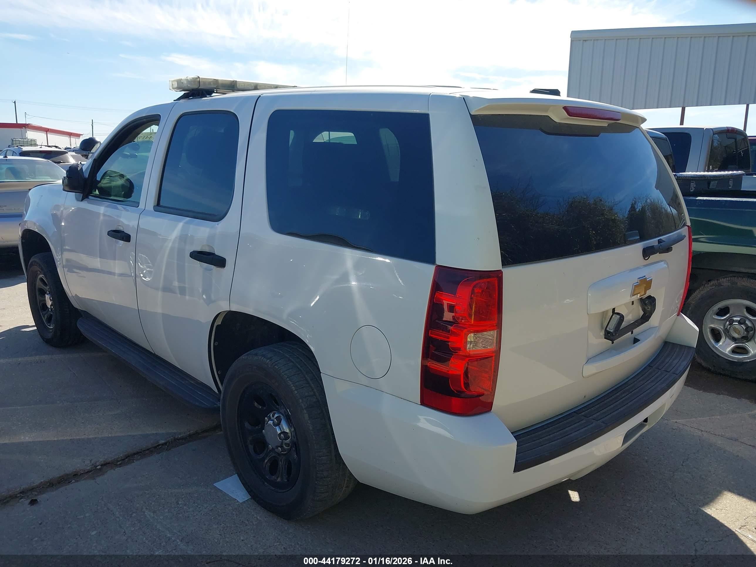 CHEVROLET TAHOE image 3