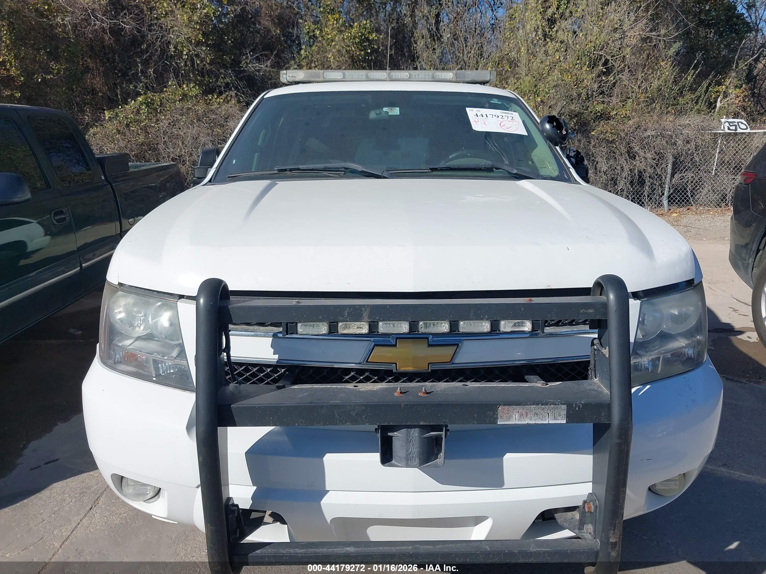 CHEVROLET TAHOE image 6