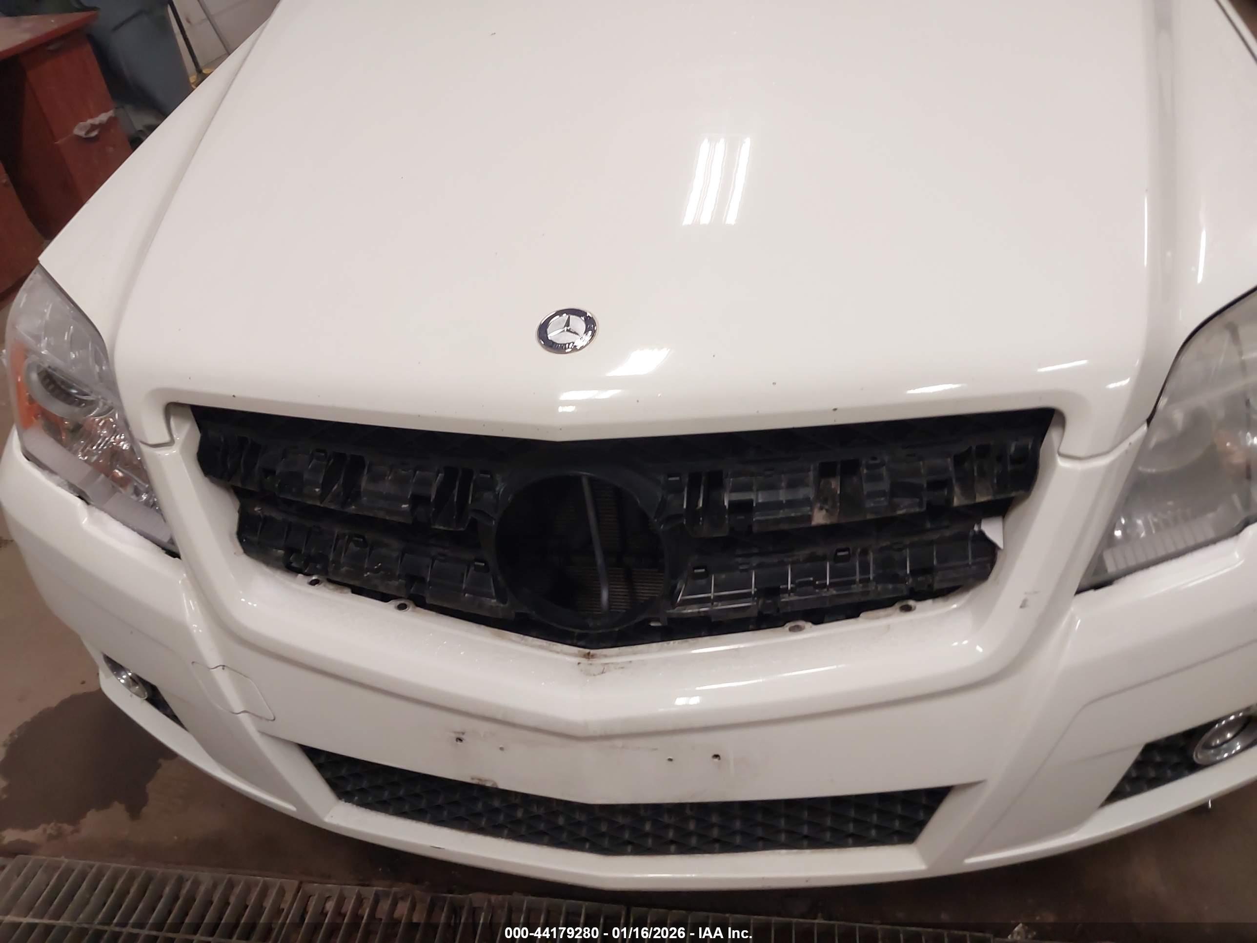 MERCEDES-BENZ GLK image 6