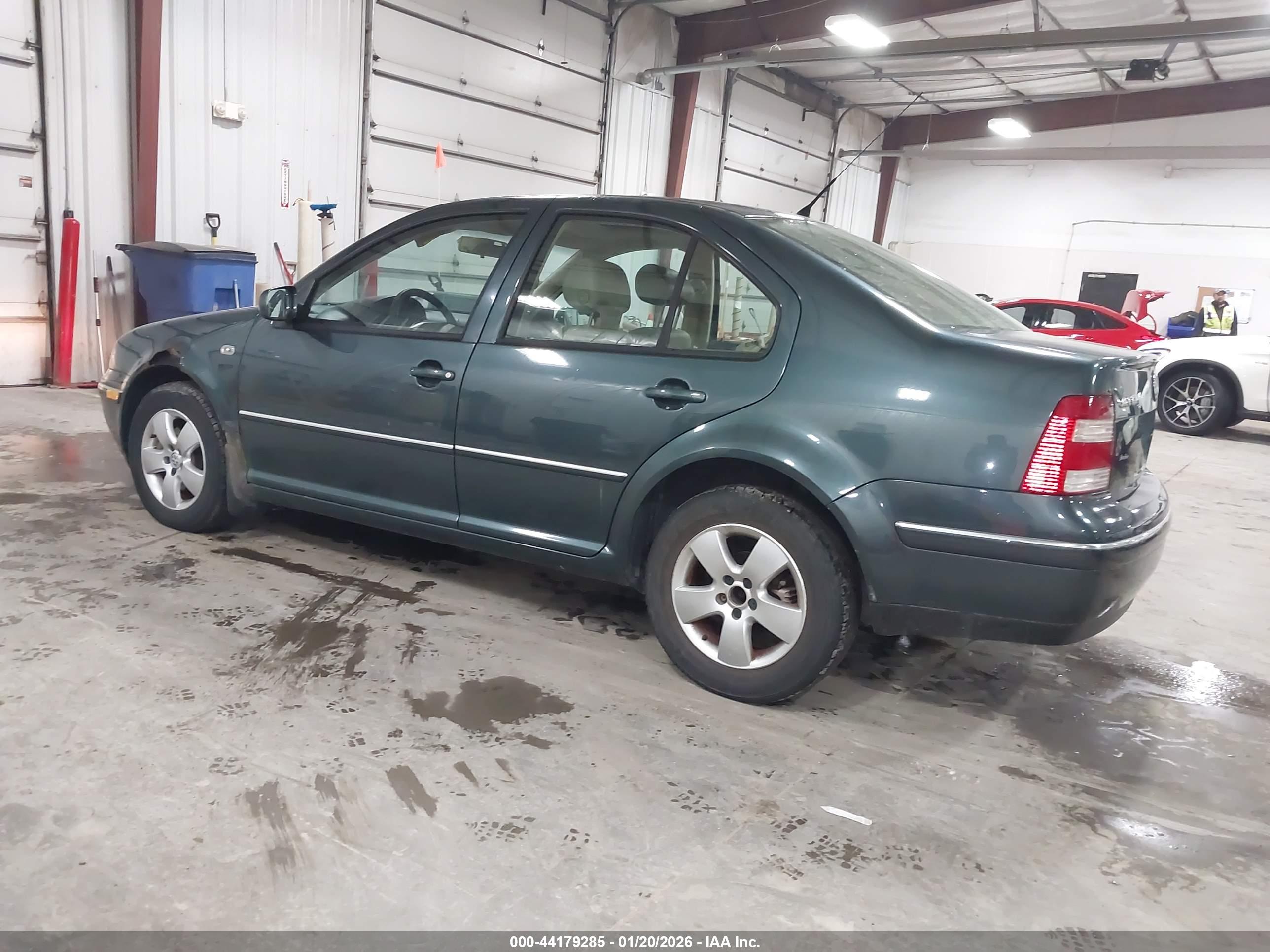 VOLKSWAGEN JETTA image 3