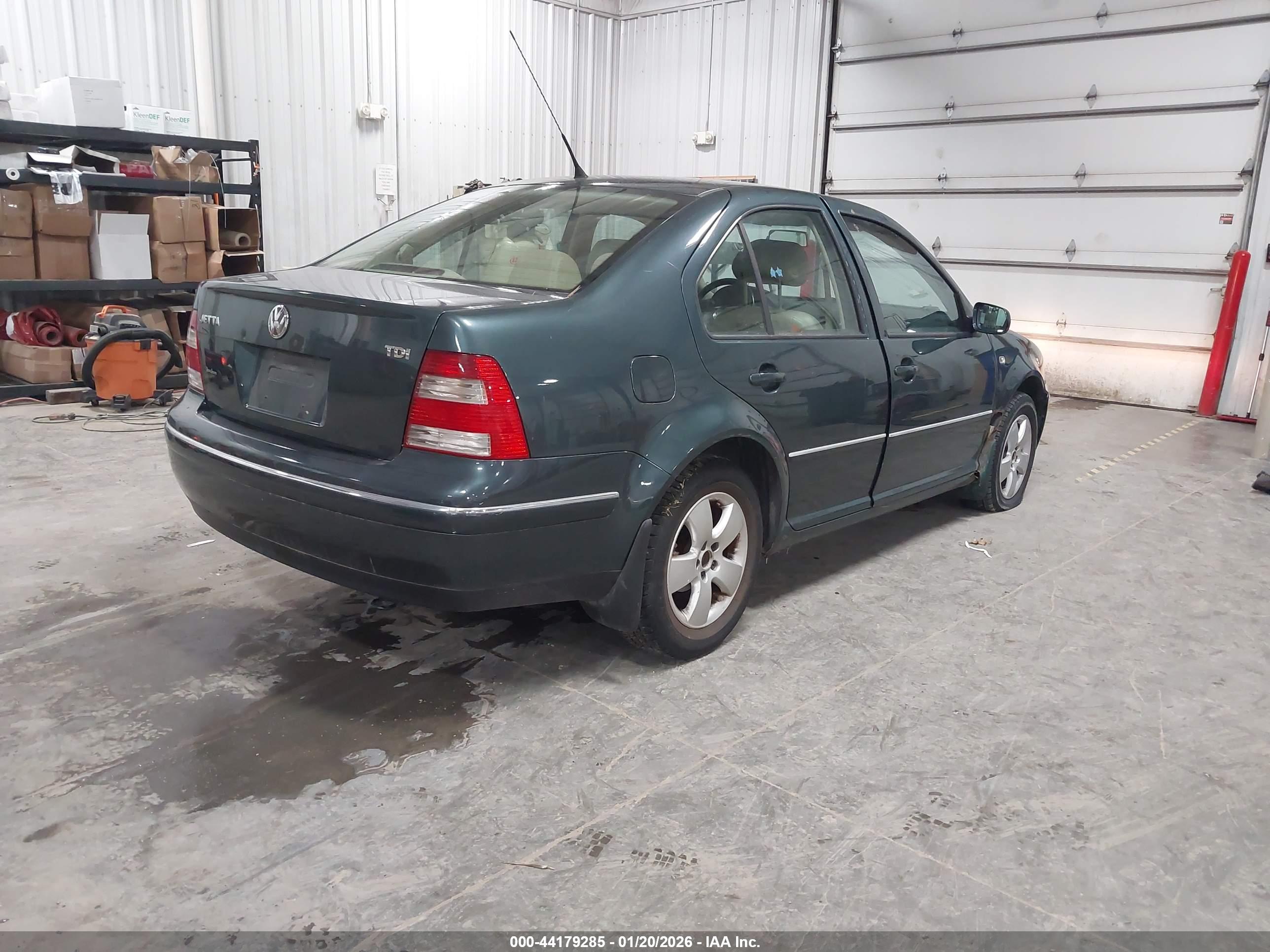 VOLKSWAGEN JETTA image 4