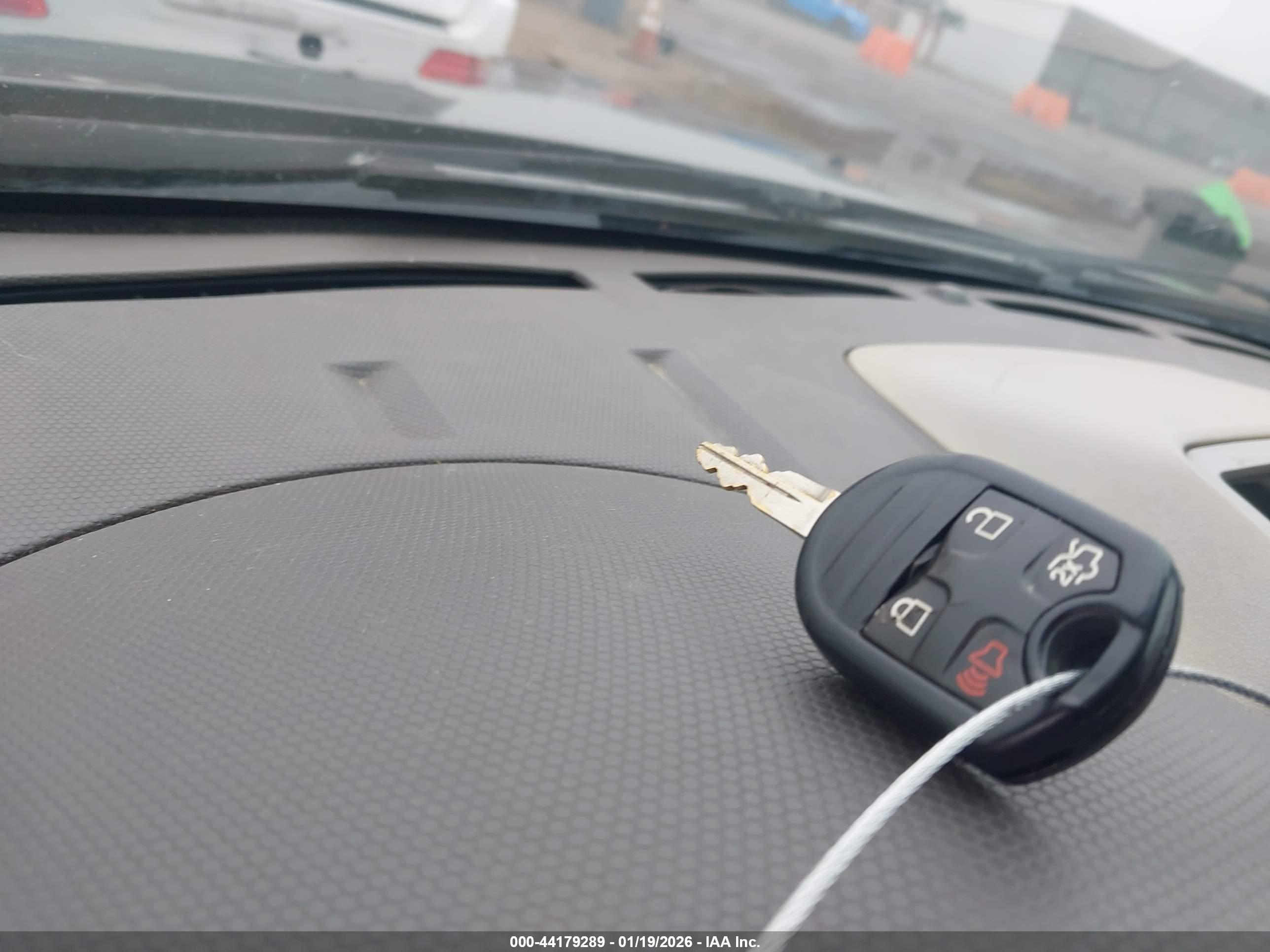 FORD ESCAPE image 11