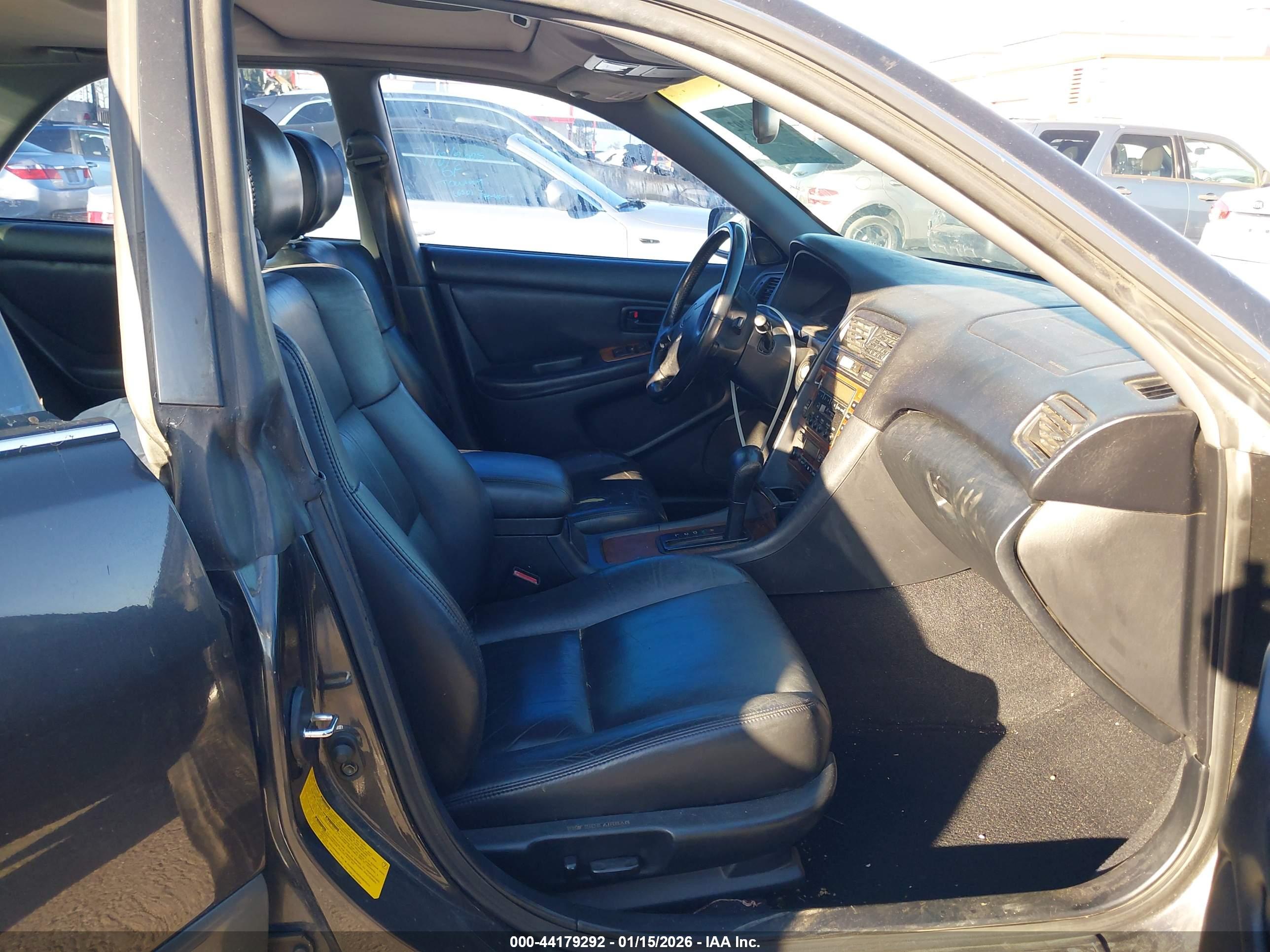 LEXUS ES image 5