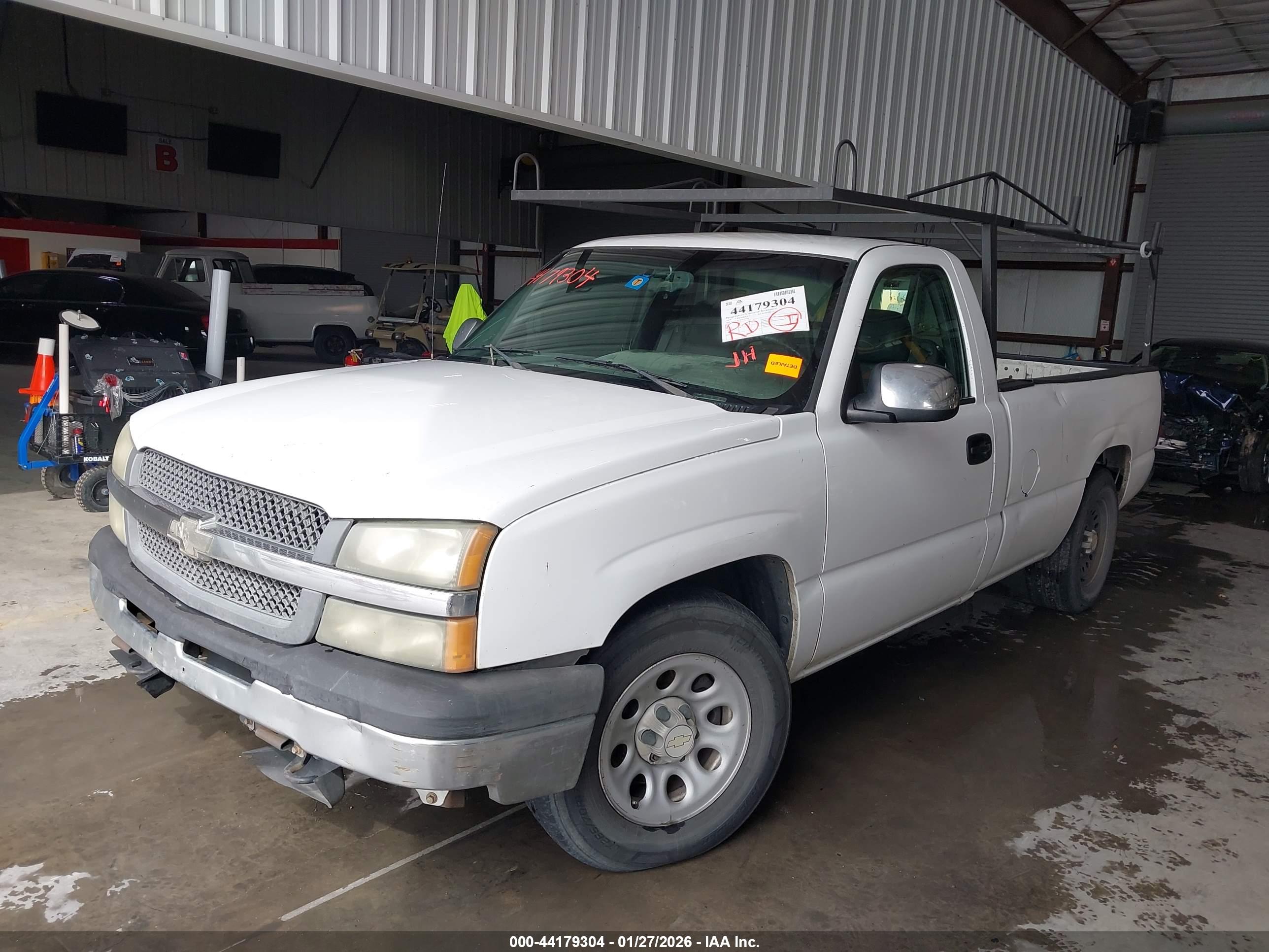 CHEVROLET SILVERADO image 2