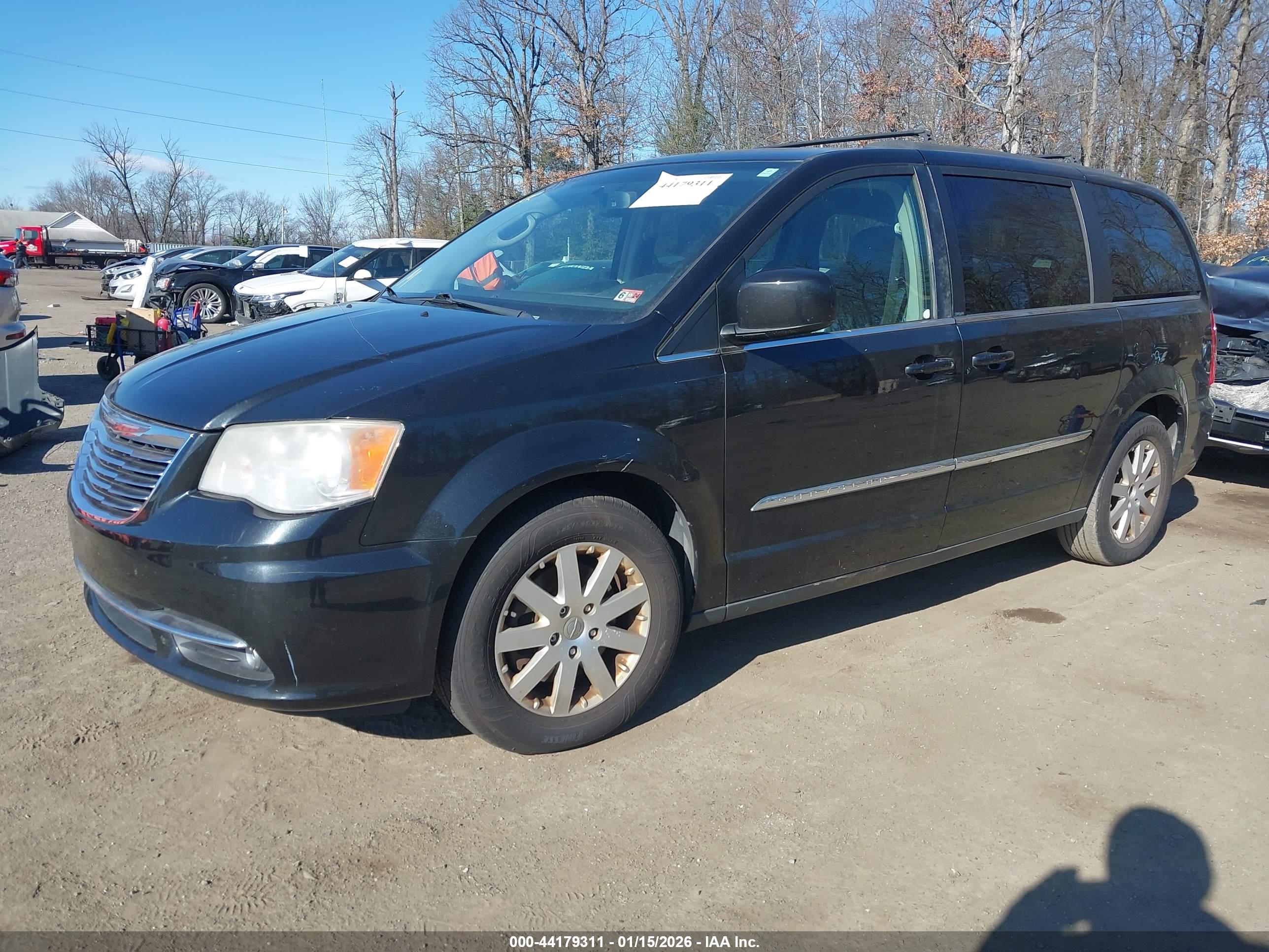 CHRYSLER TOWN image 2
