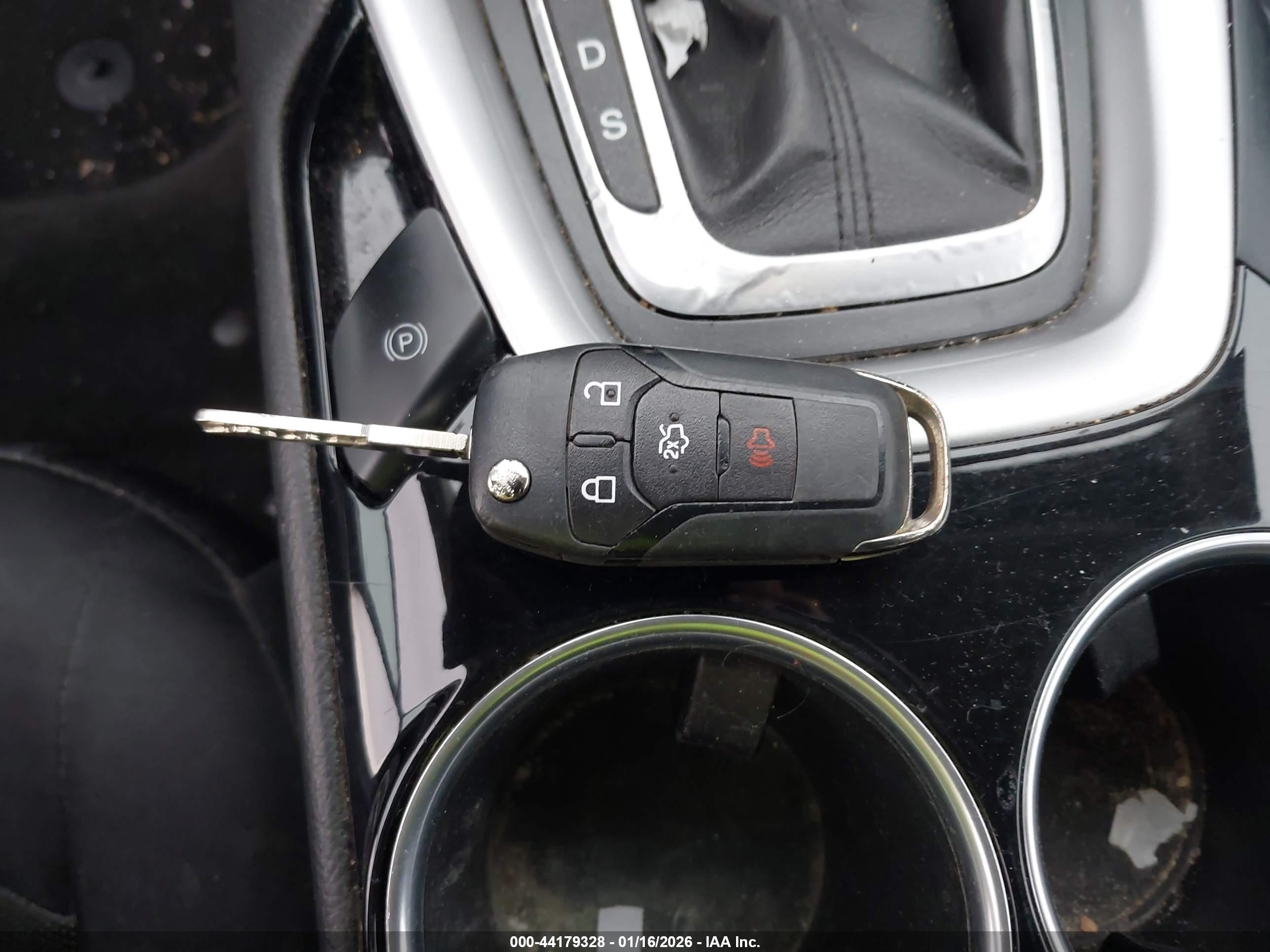FORD FUSION image 11