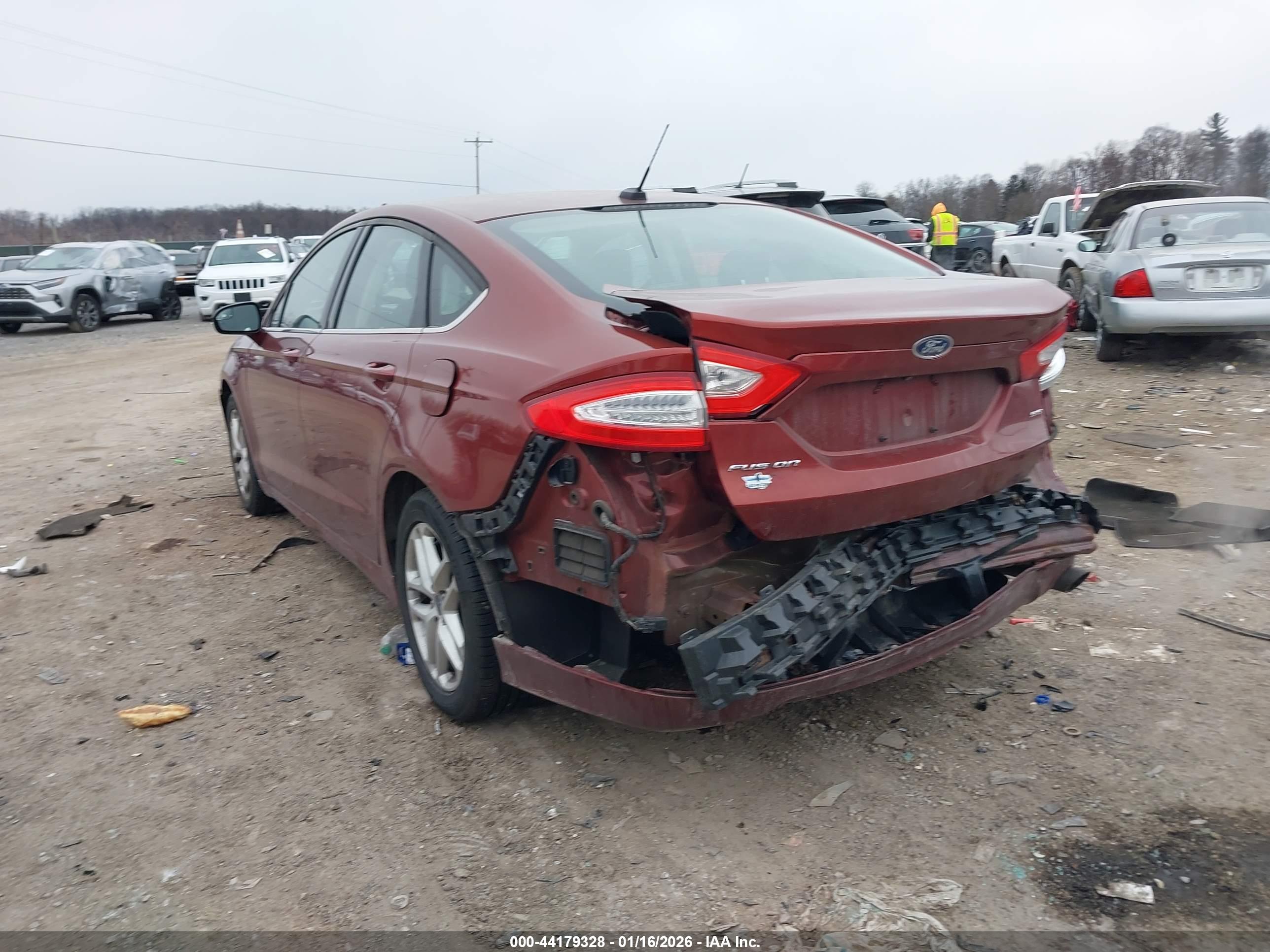 FORD FUSION image 3