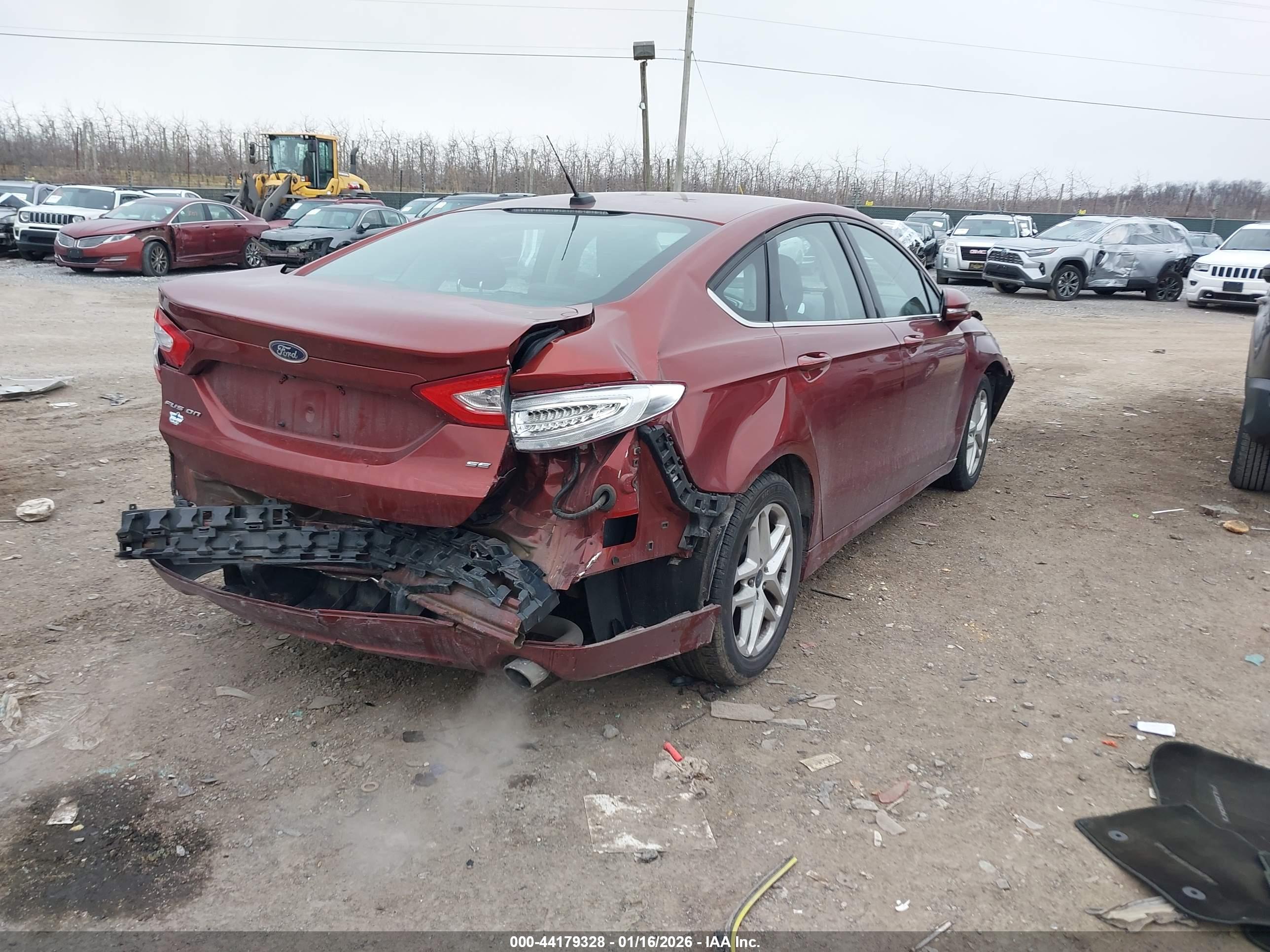 FORD FUSION image 4