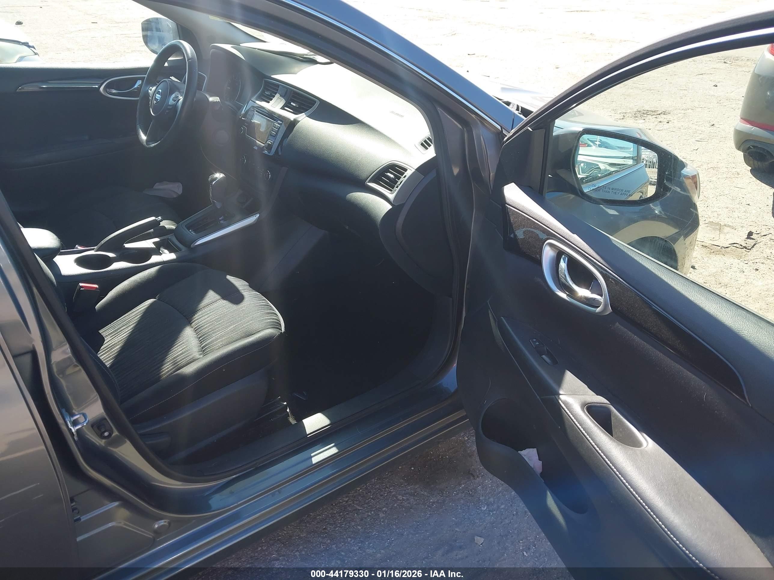 NISSAN SENTRA image 5