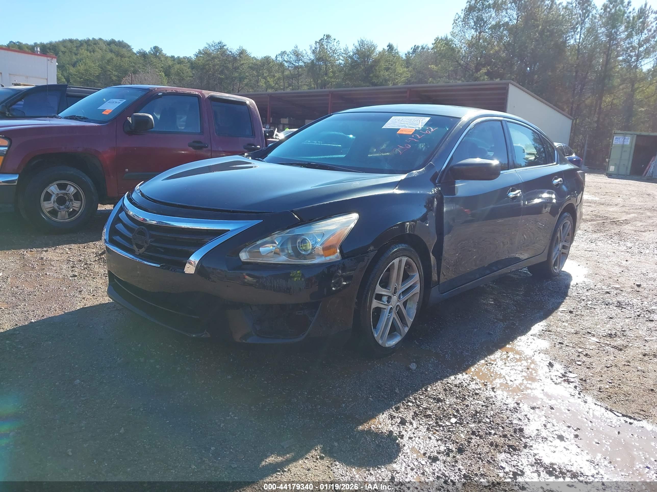 NISSAN ALTIMA image 2