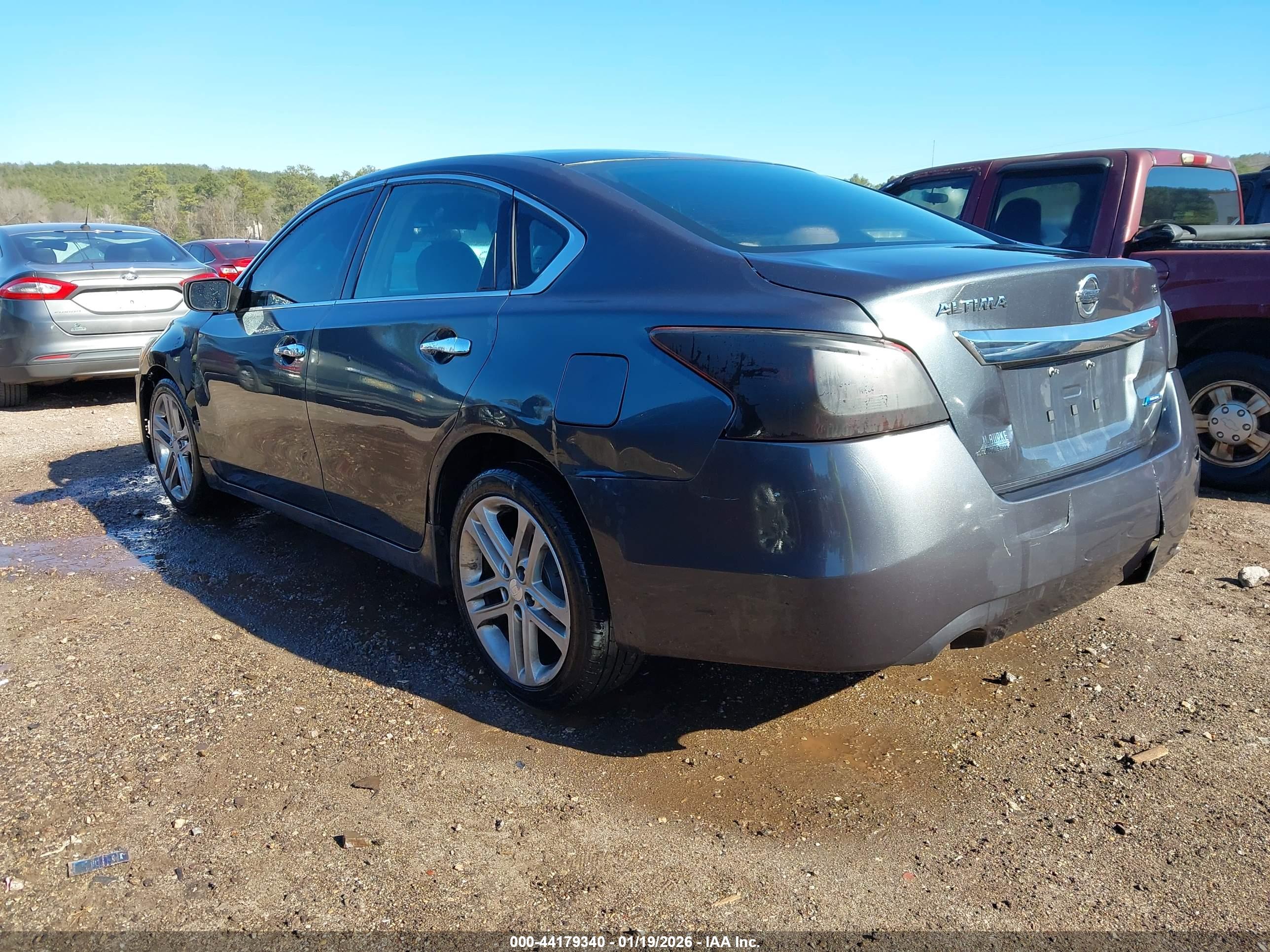 NISSAN ALTIMA image 3