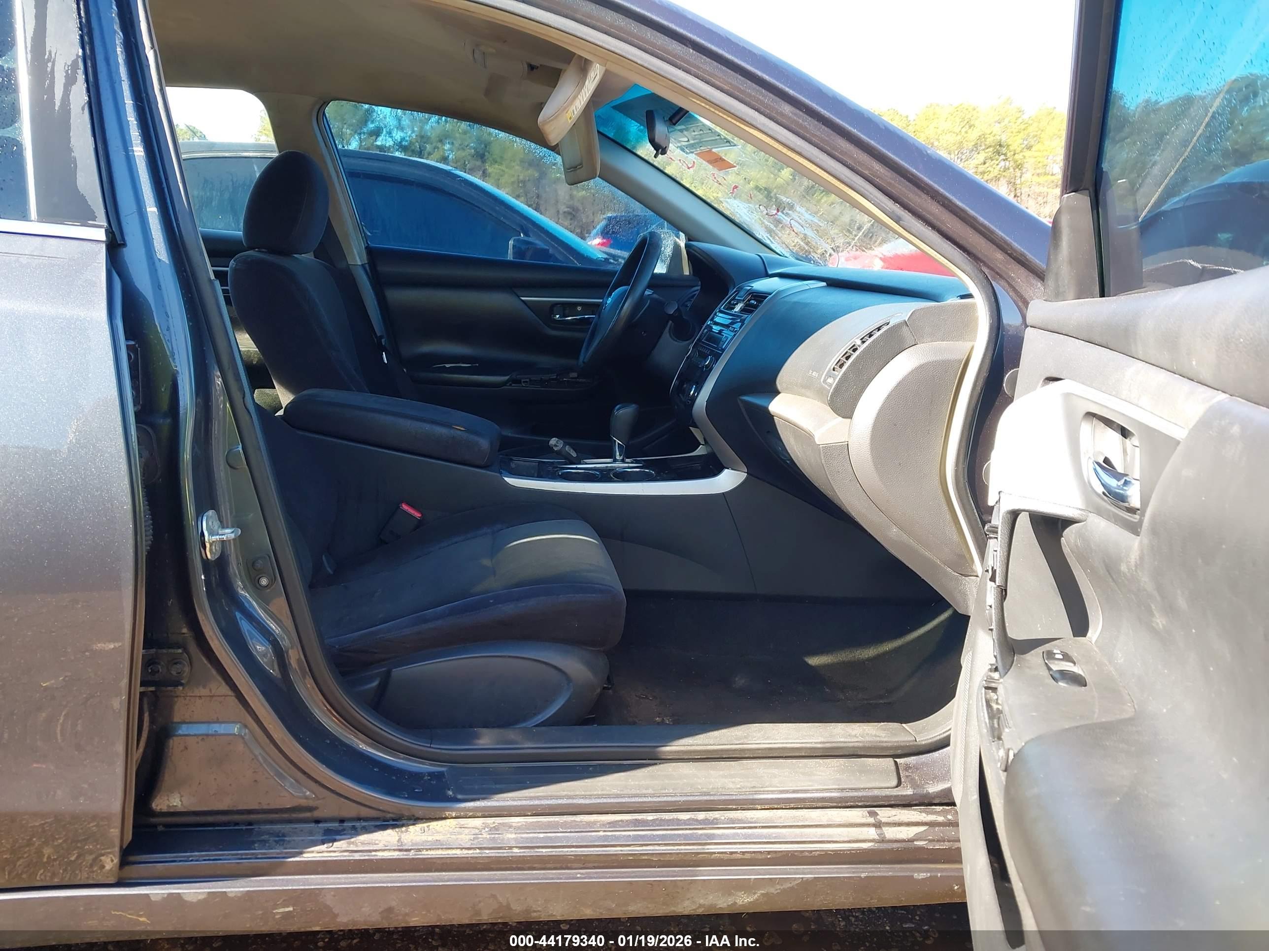 NISSAN ALTIMA image 5