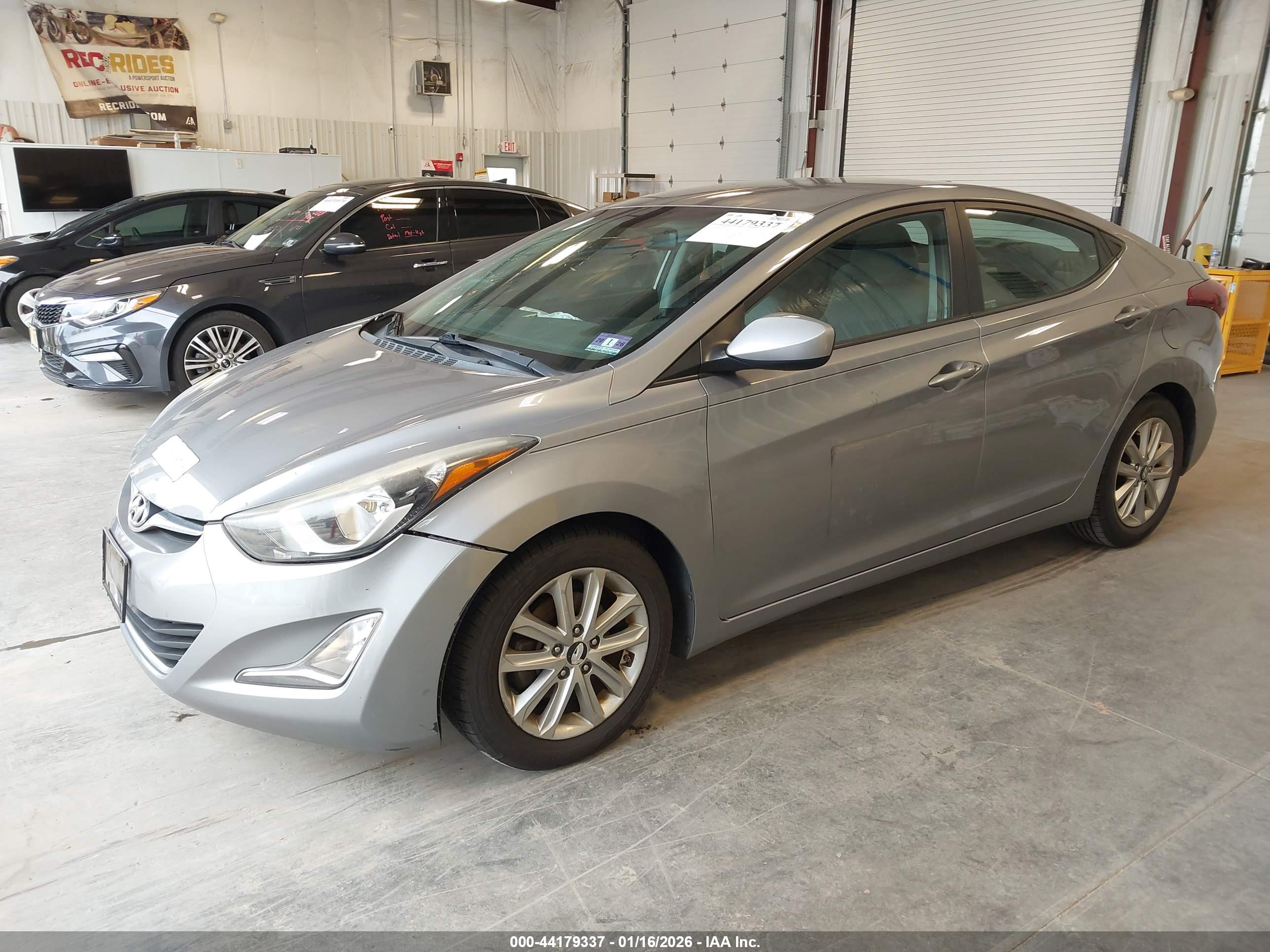 HYUNDAI ELANTRA image 2