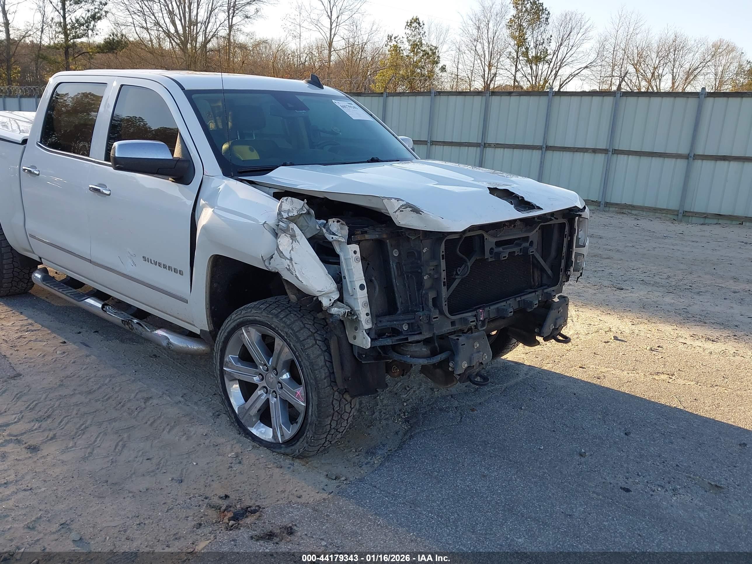 CHEVROLET SILVERADO image 6