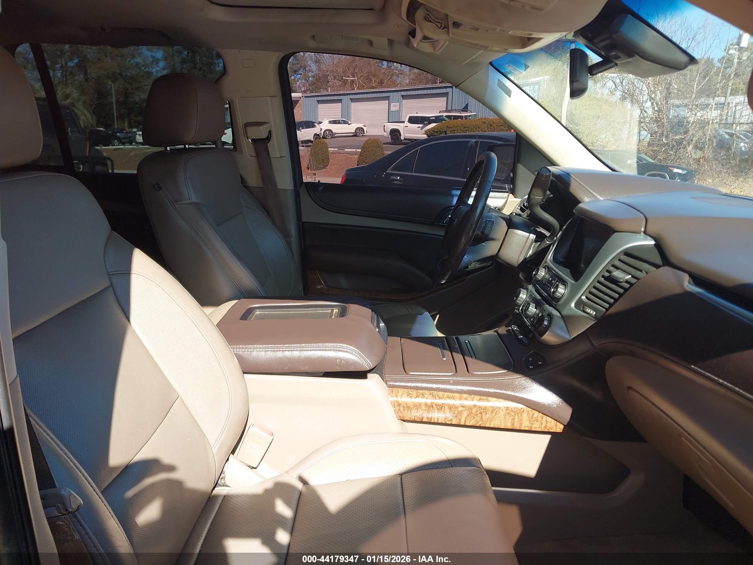 CHEVROLET TAHOE image 5