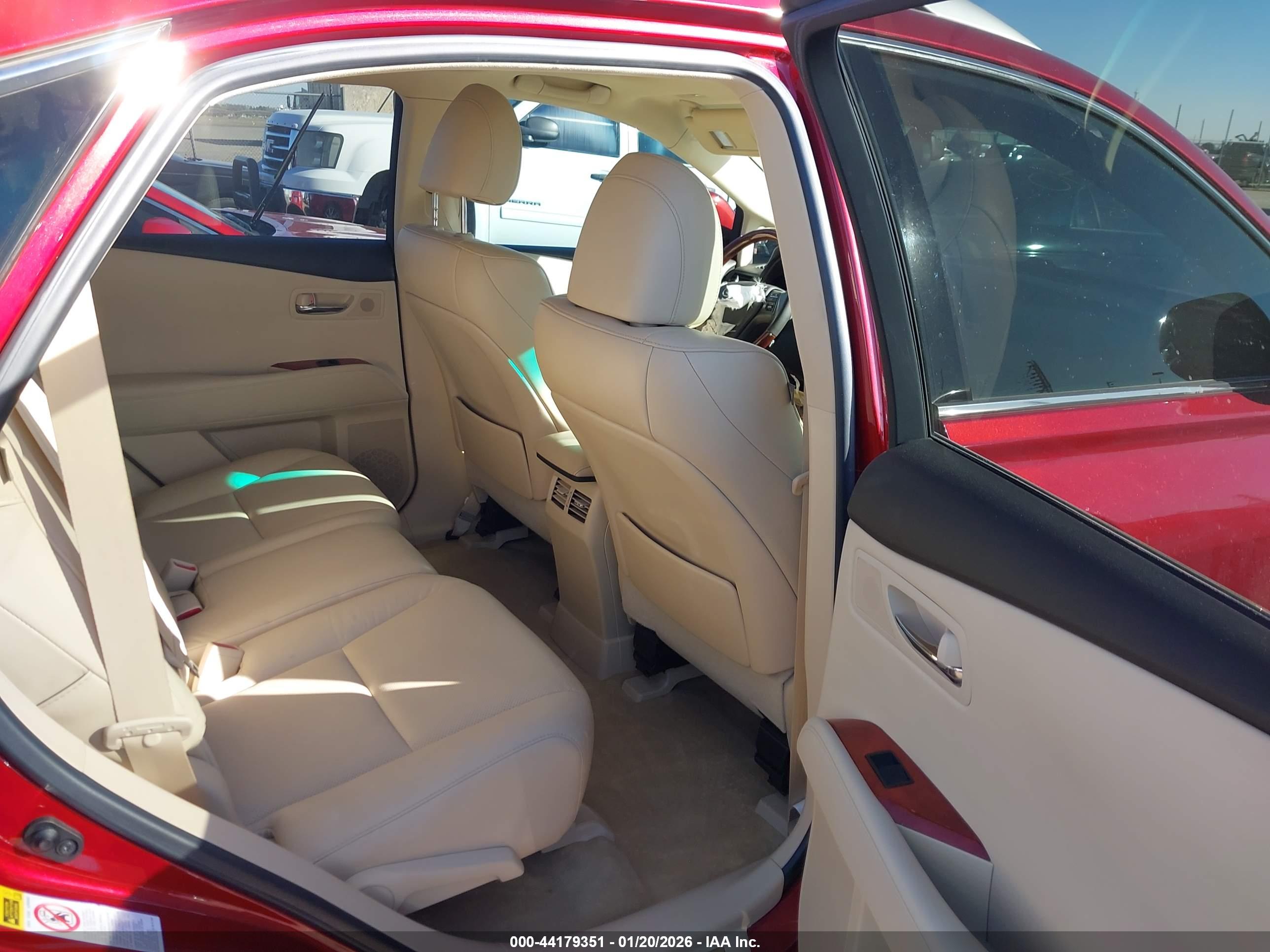 LEXUS RX image 8