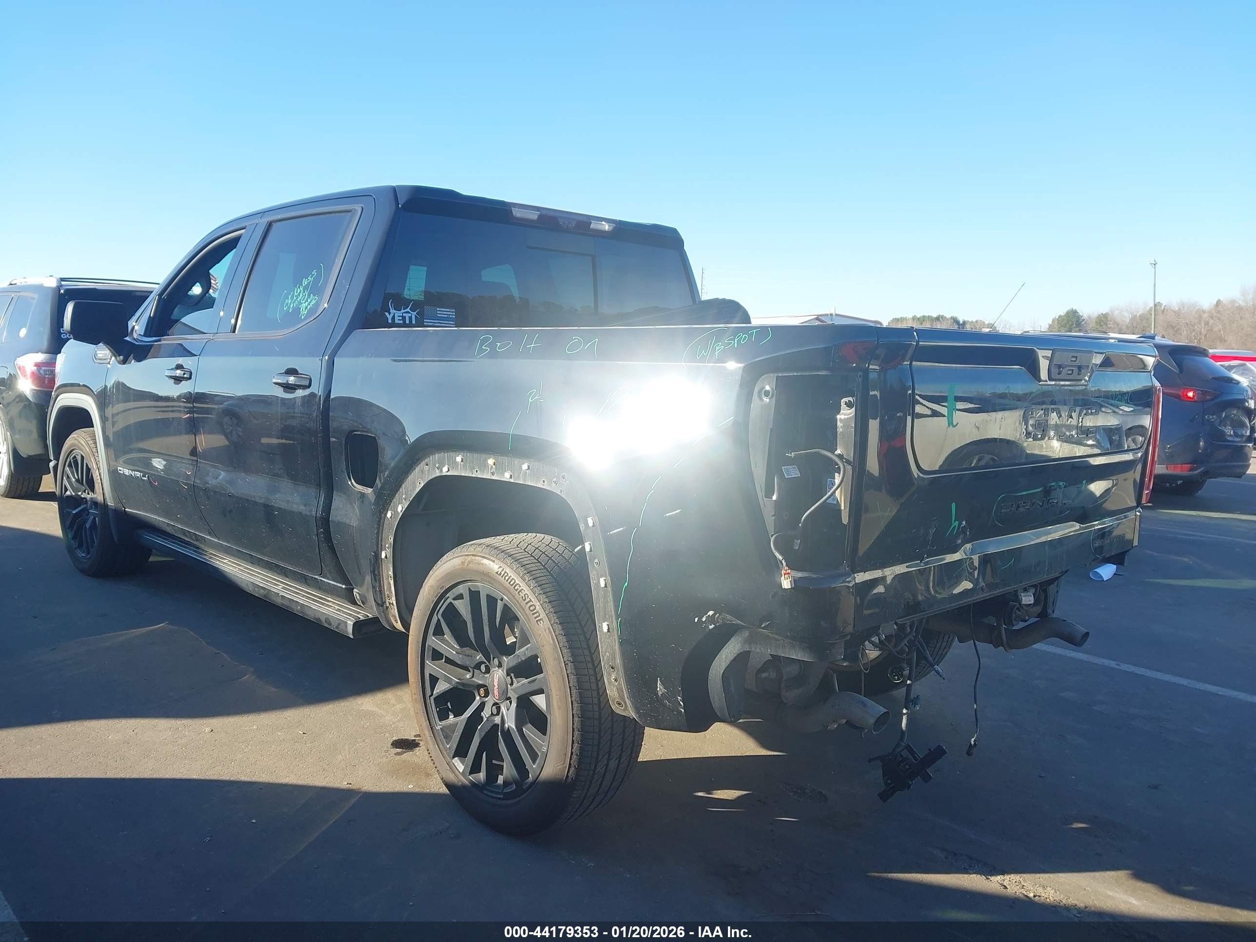GMC SIERRA image 3