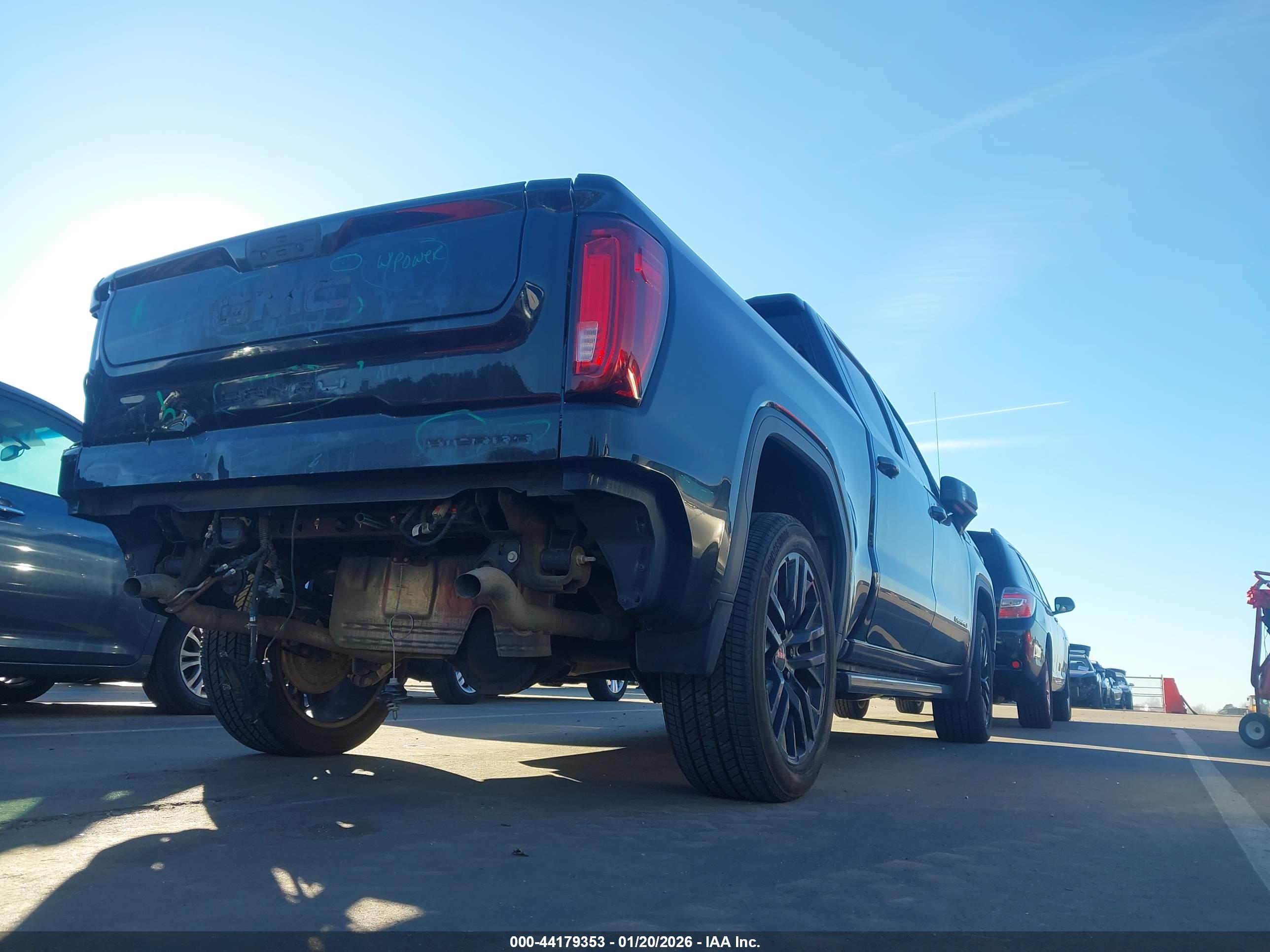 GMC SIERRA image 4